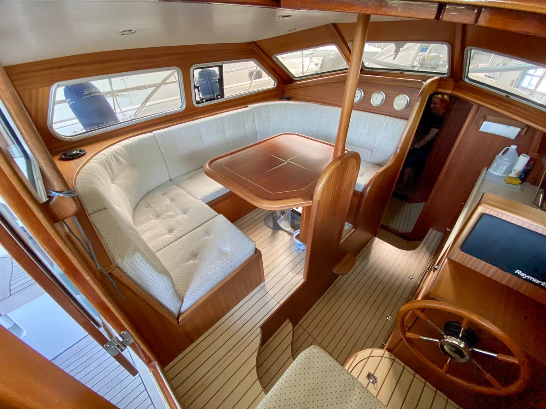 Sirius 32 (Summerbrise) Interior image - 1