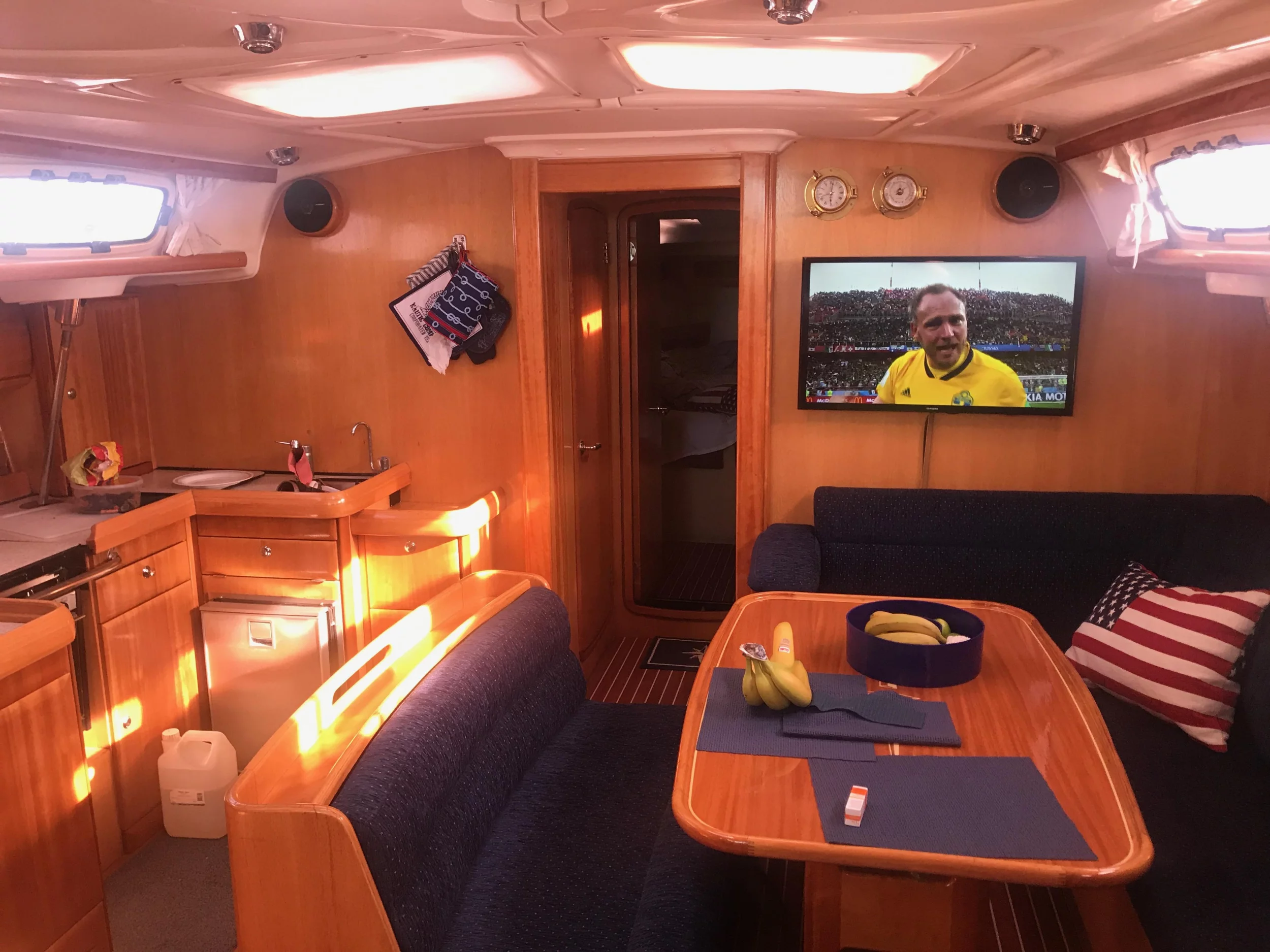 Bavaria 46 (Evita) Interior image - 30