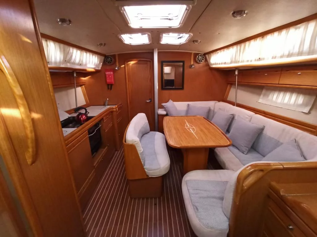 Bavaria 40 Cruiser (Santana)  - 8