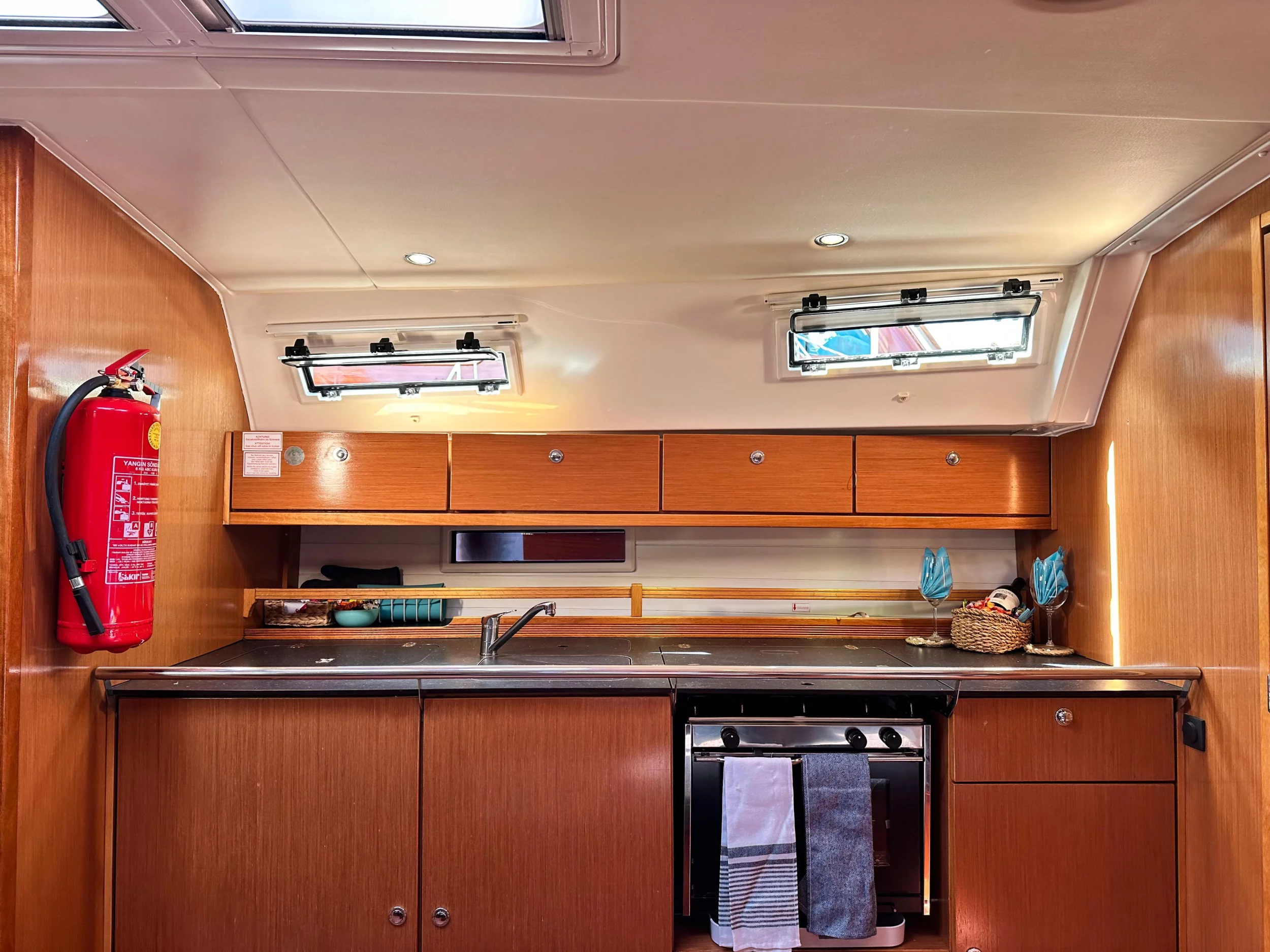 Bavaria Cruiser 40 (Spark 1)  - 4
