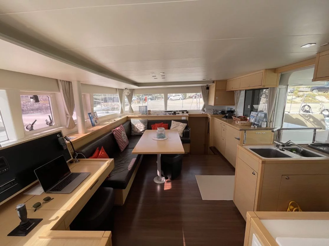 Lagoon 450 Flybridge (Zia Nella)  - 1