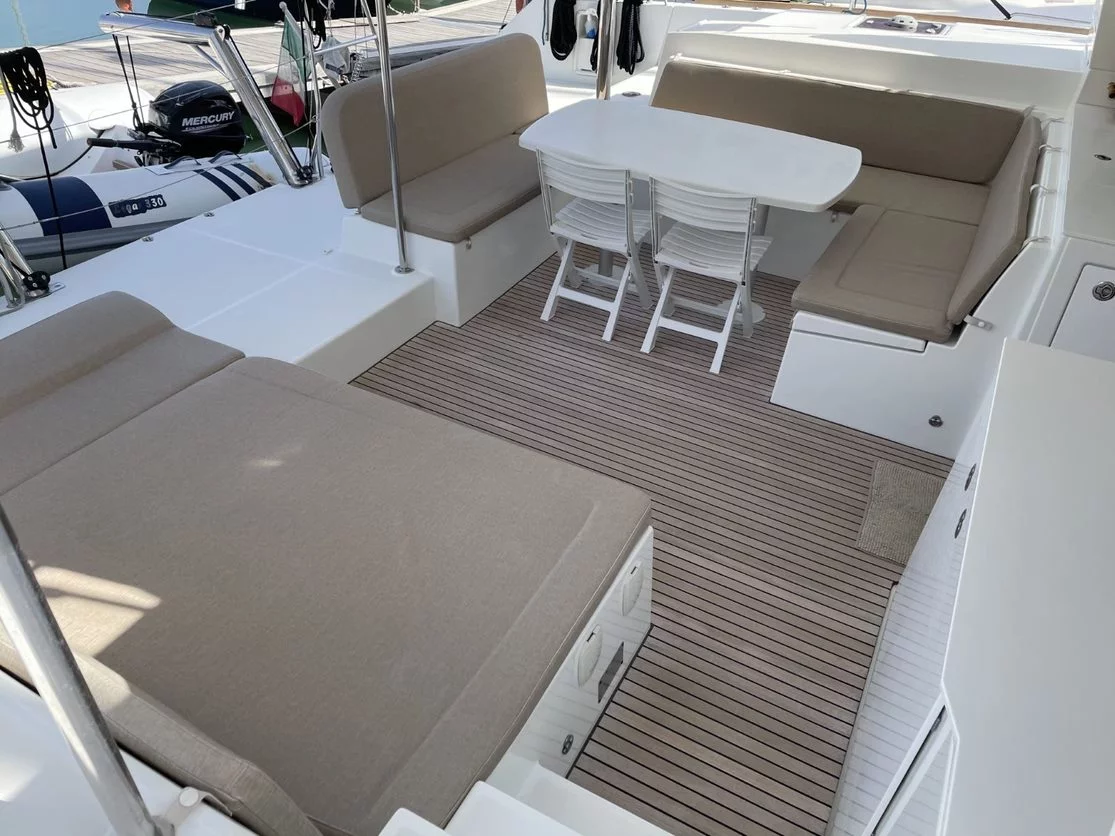 Lagoon 450 Flybridge (Zia Nella)  - 24