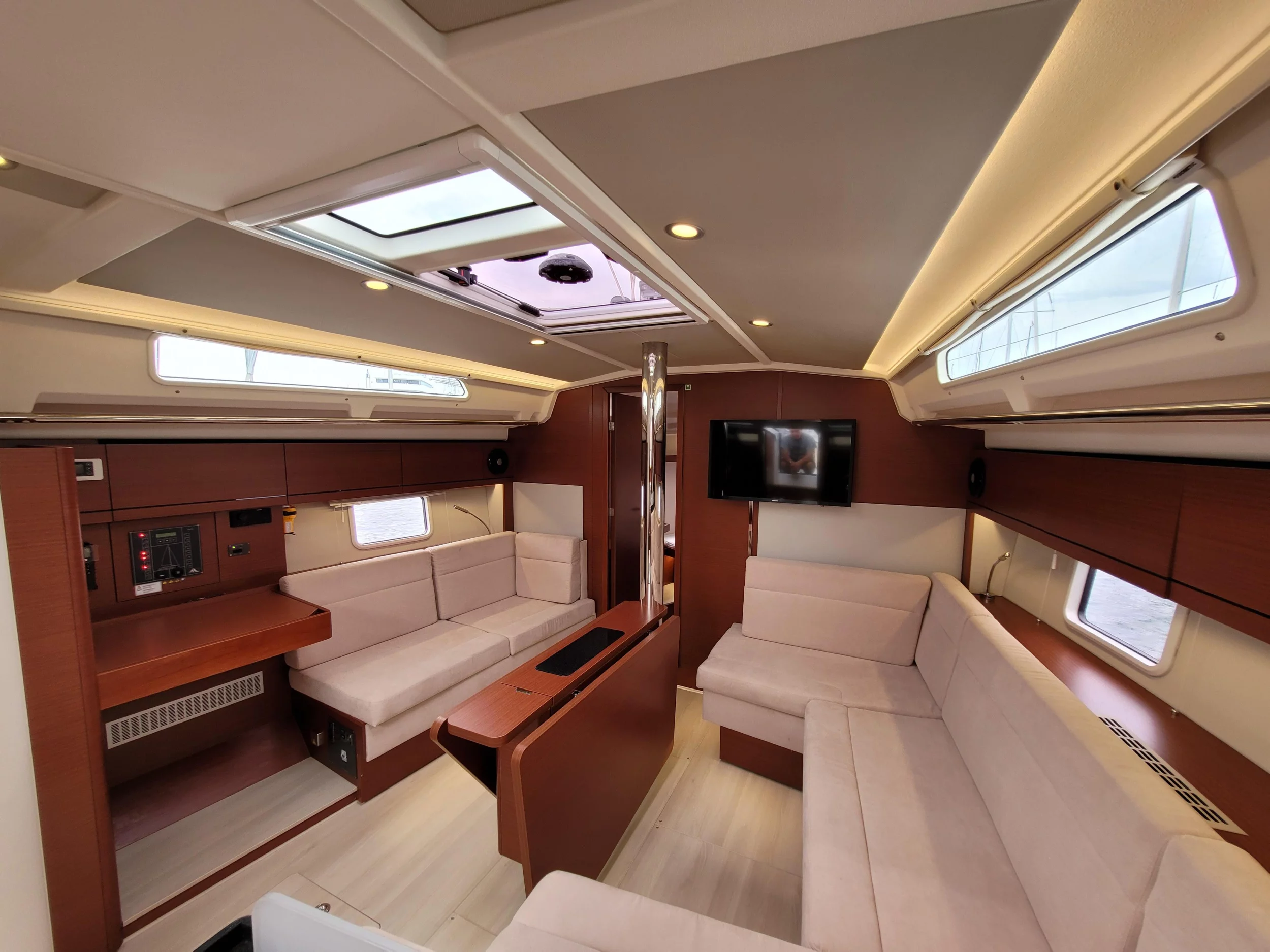 Hanse 418 (HeNA) Interior image - 1