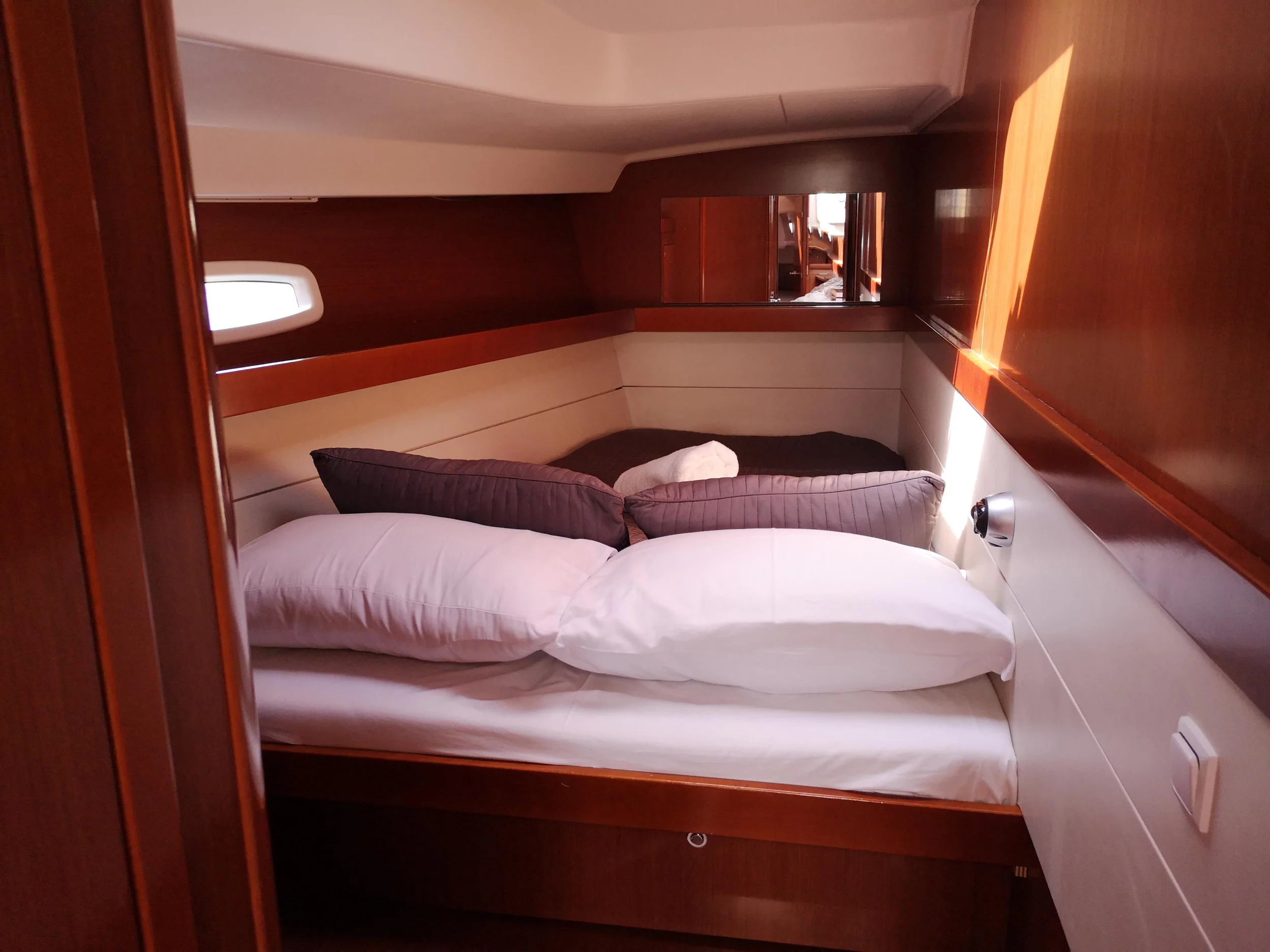 Oceanis 50 (Thano ( - - 12 pax))  - 15
