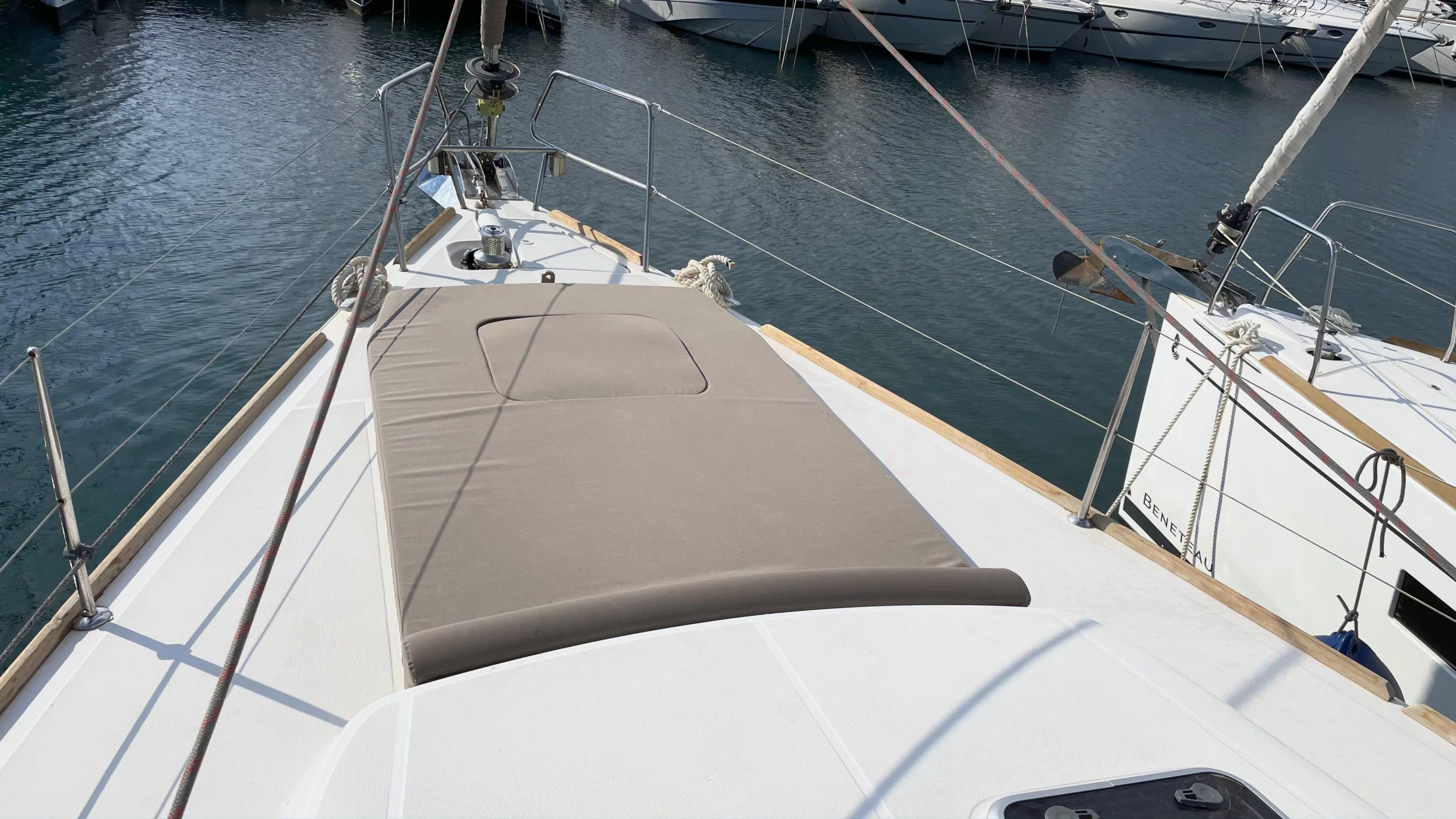 Oceanis 50 (Thano ( - - 12 pax))  - 10