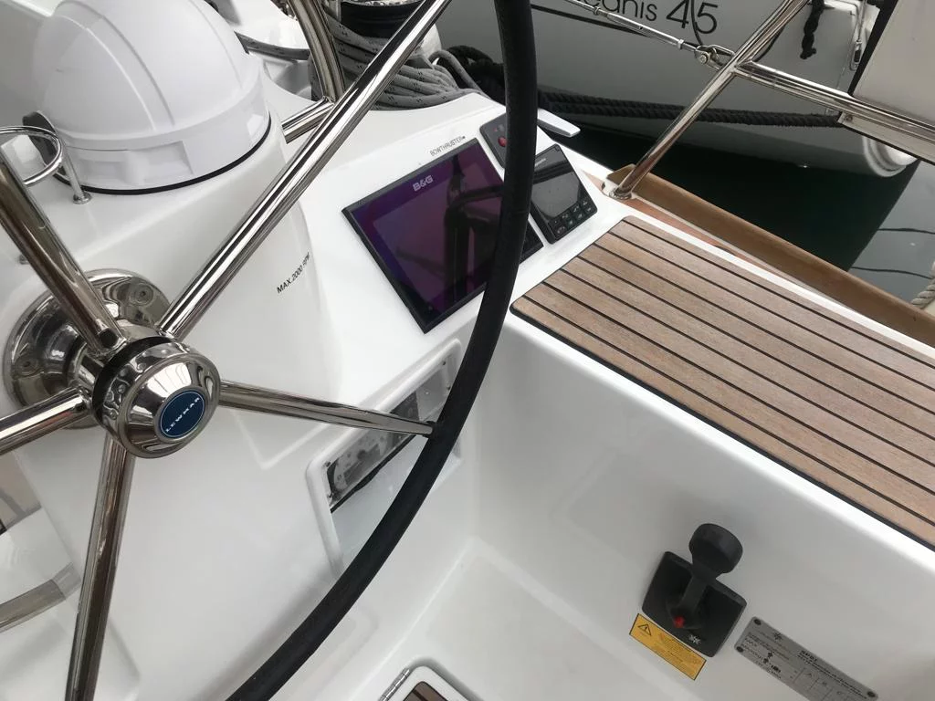 Sun Odyssey 519 (Alboran Jerez (Majorca))  - 14