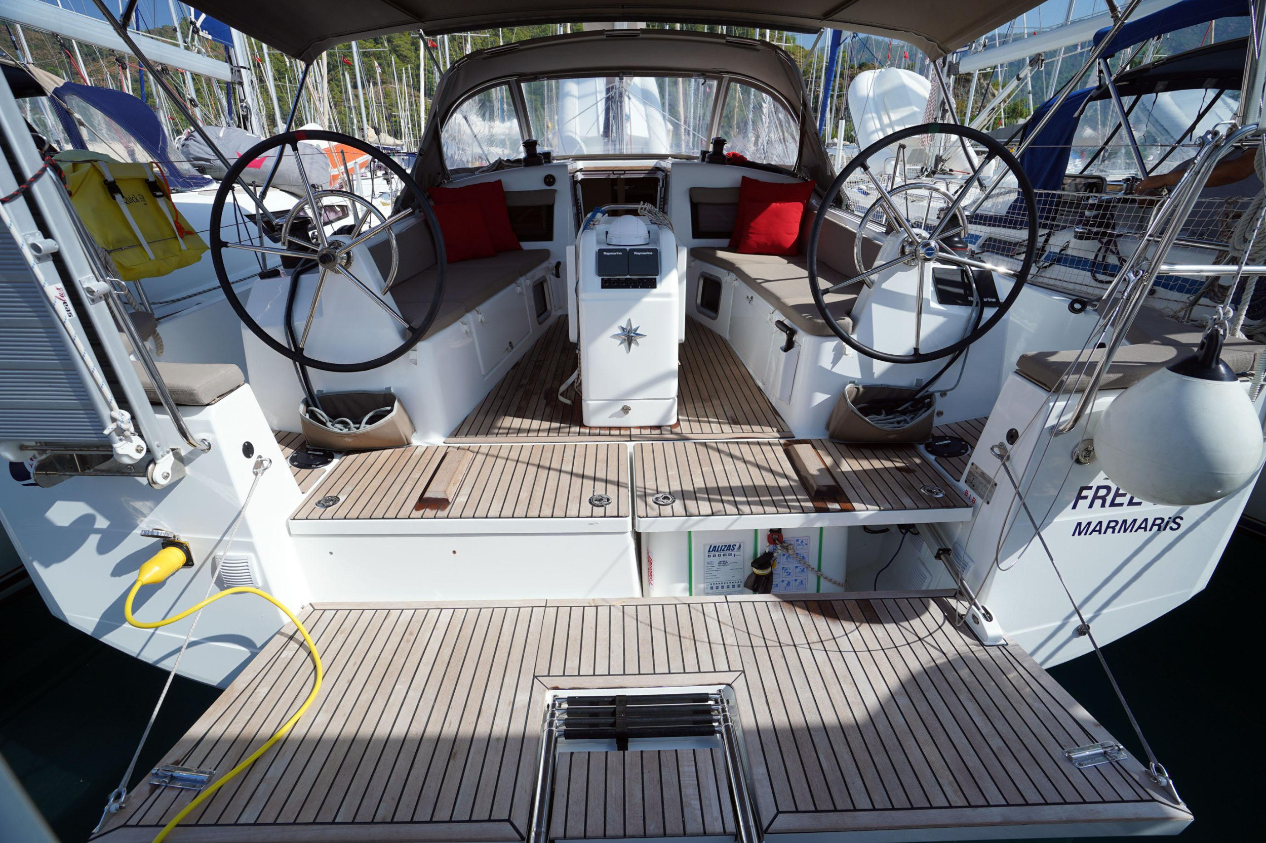Photo #4 - Sun Odyssey 410 (Free Me) en Marmaris - 13146