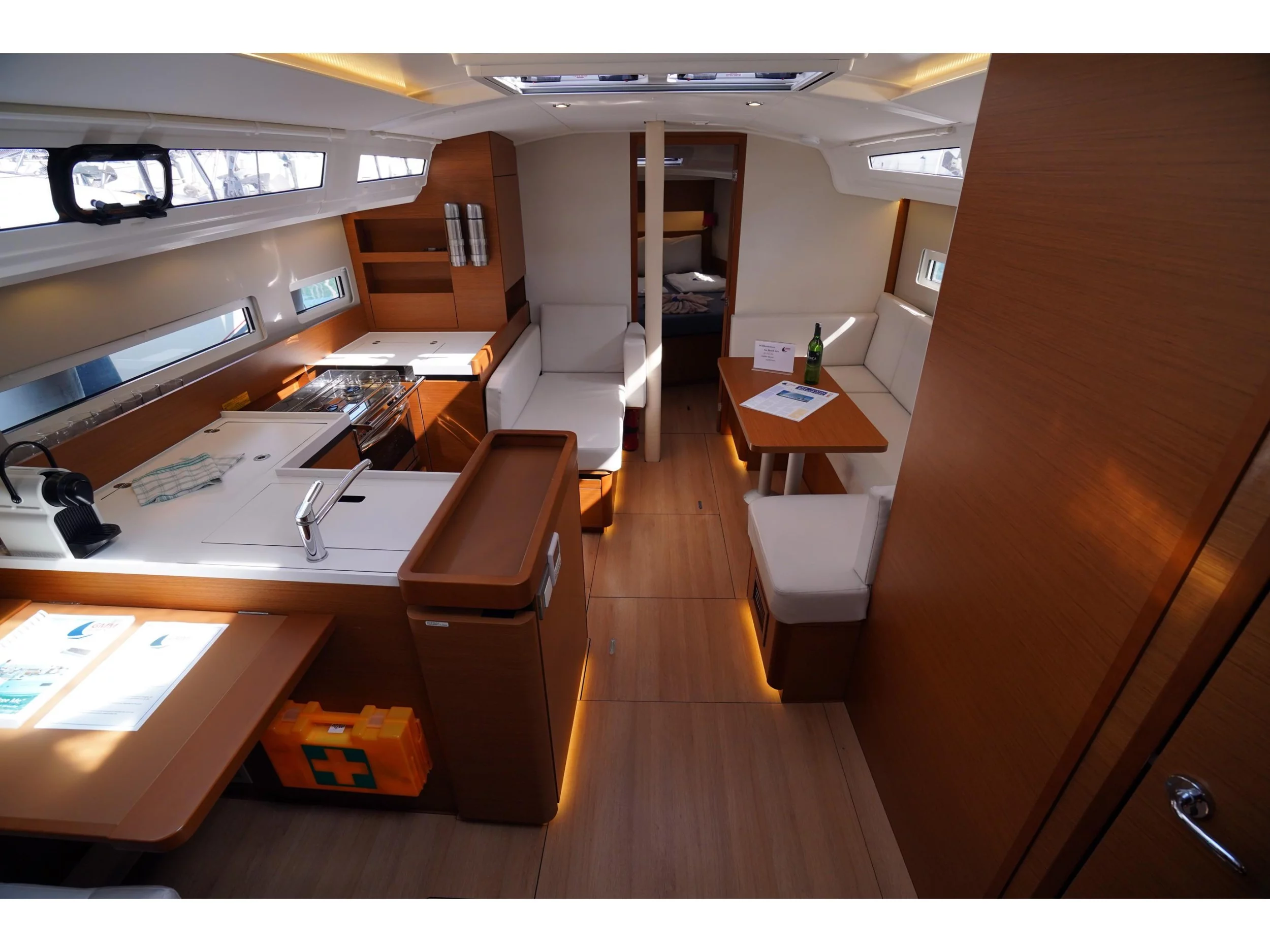 Sun Odyssey 410 (Free Me) Interior image - 10