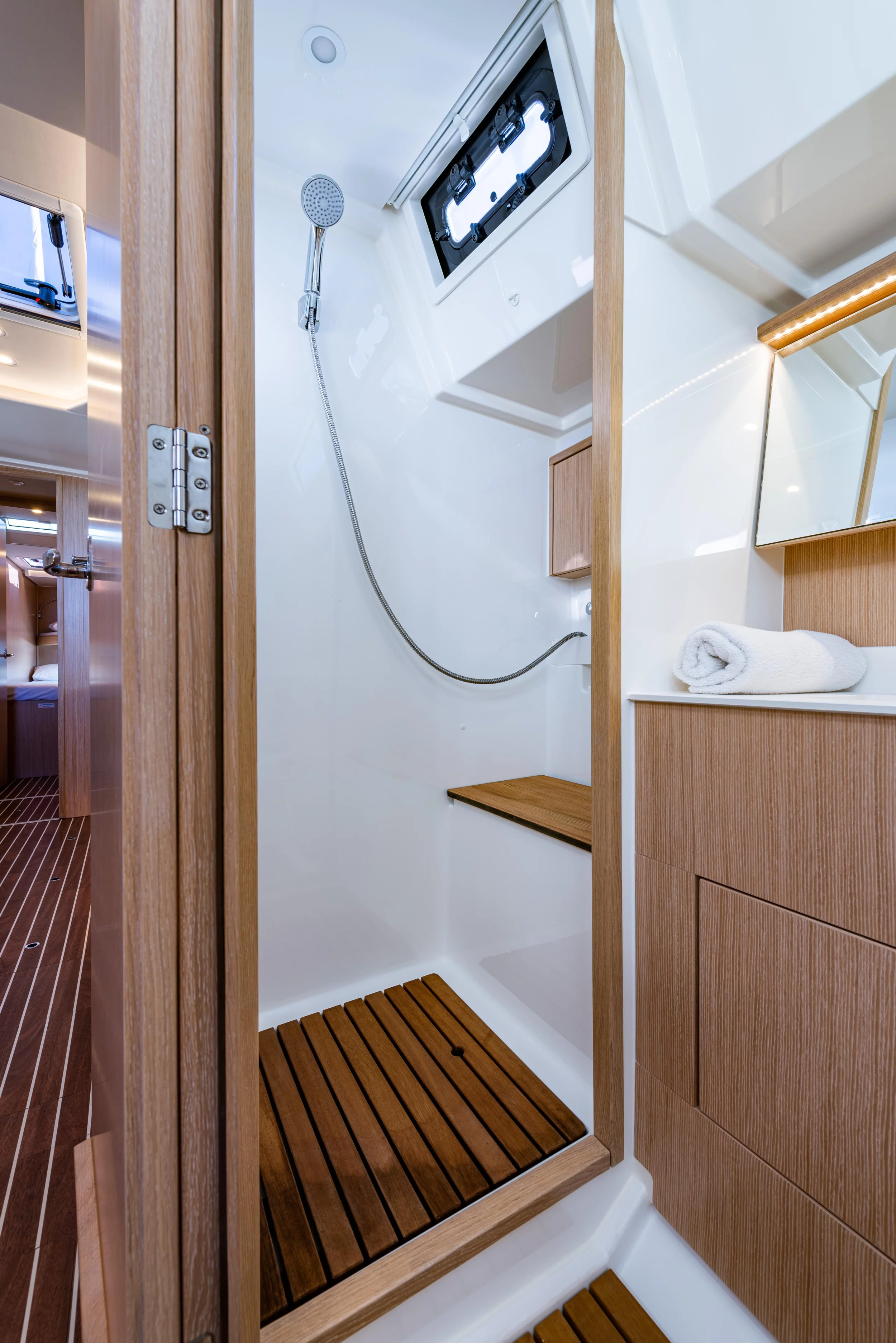Bavaria C45 (Barbagiannis)  - 11