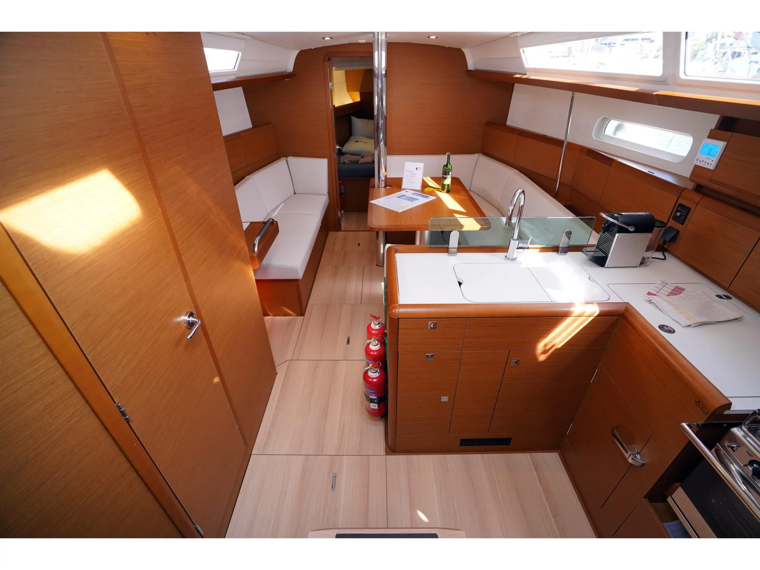 Sun Odyssey 389 (Gin Fizz) Interior image - 16
