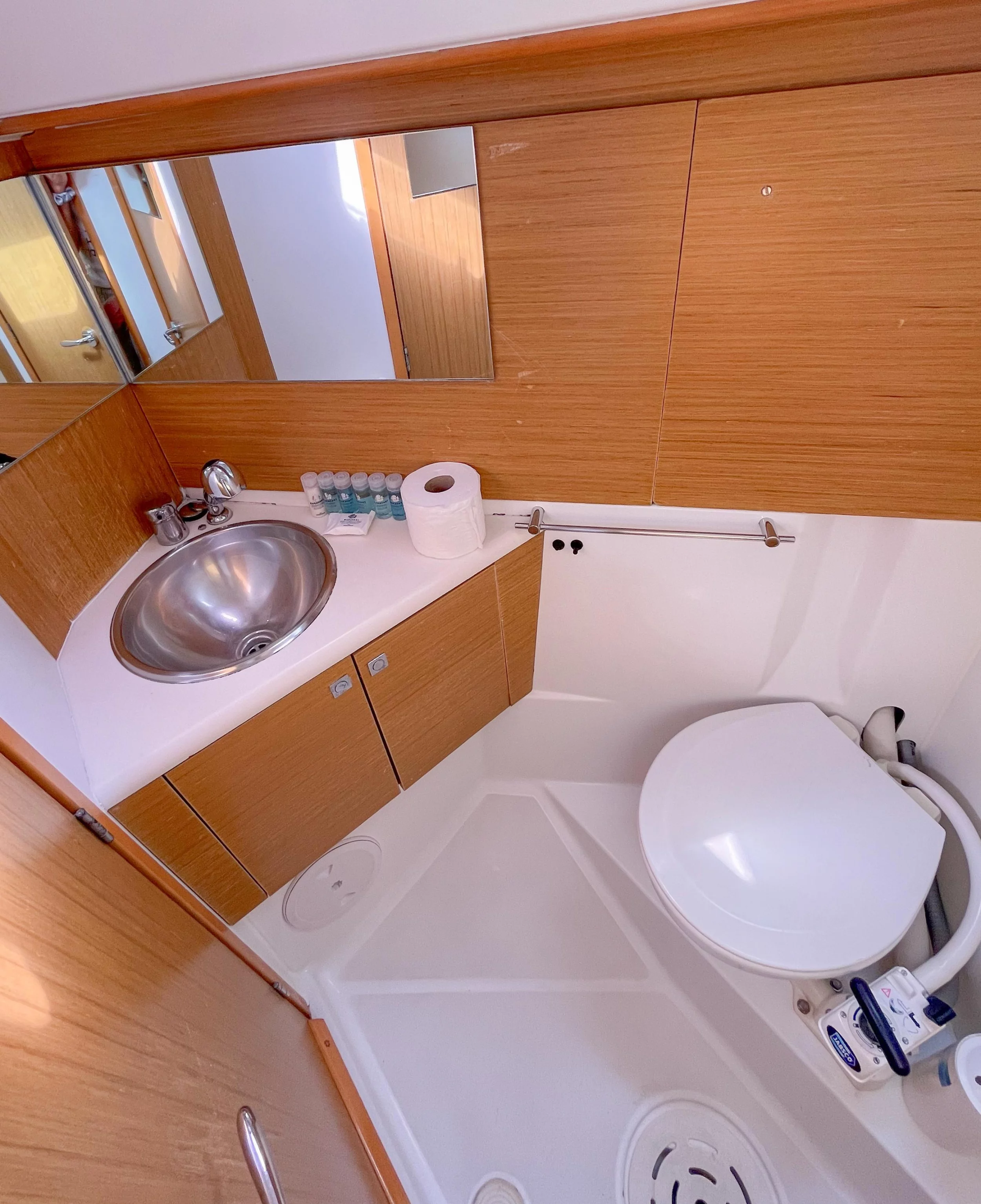 Sun Odyssey 44 i (Beethoven ( with Bowthruster, Solar Panels))  - 9