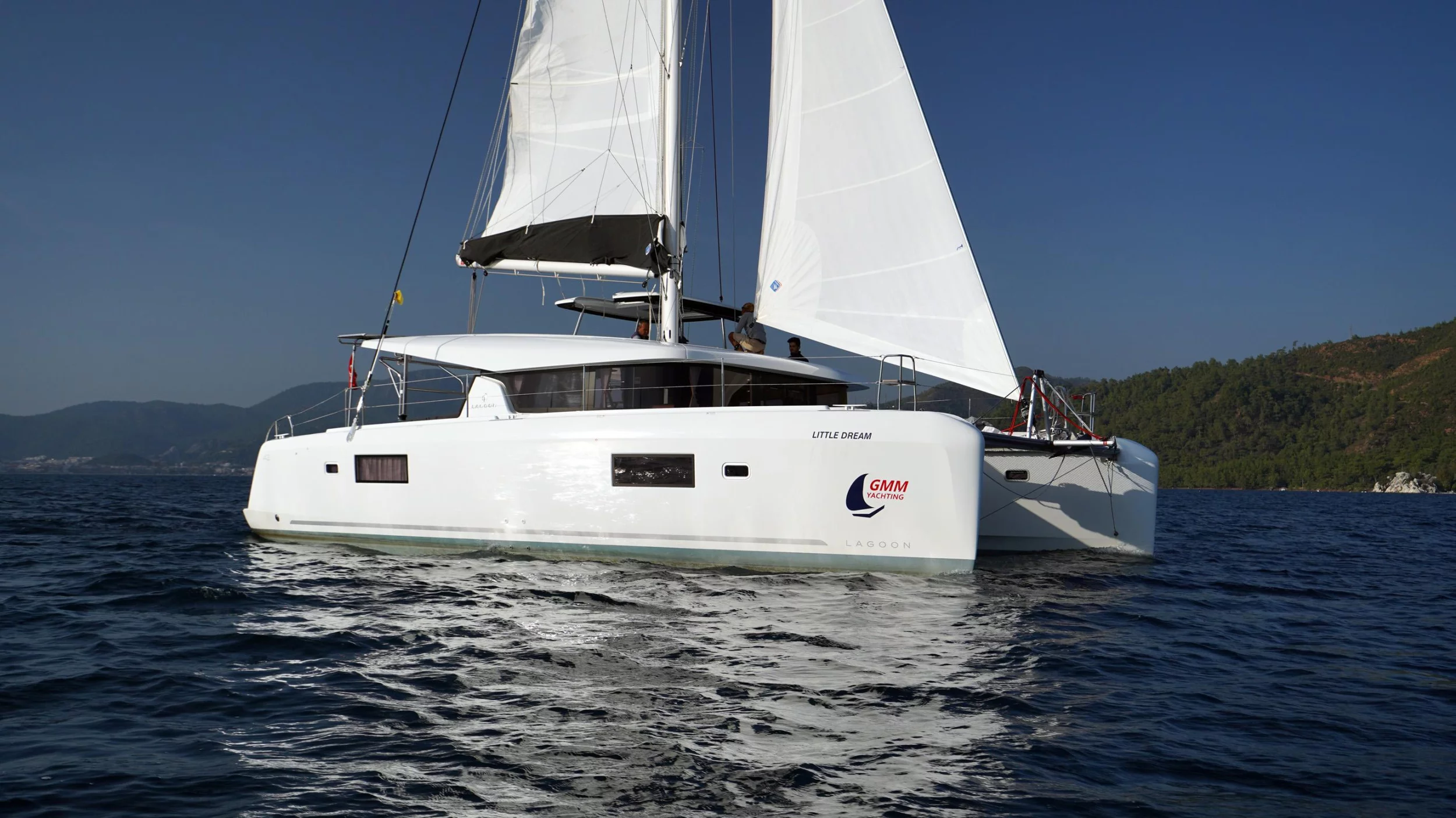 Lagoon 42 (Little Dream)  - 18
