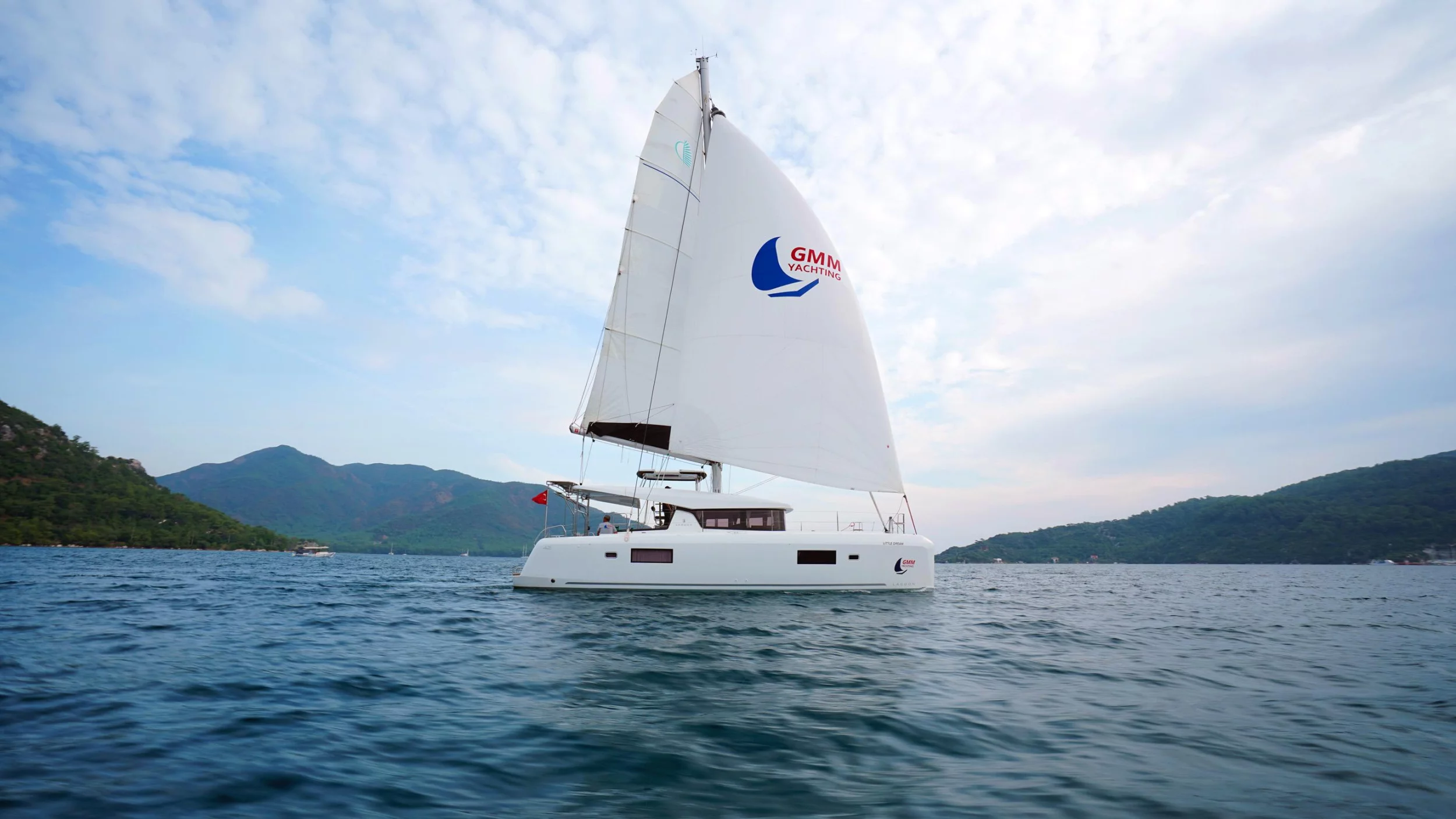 Lagoon 42 (Little Dream)  - 24