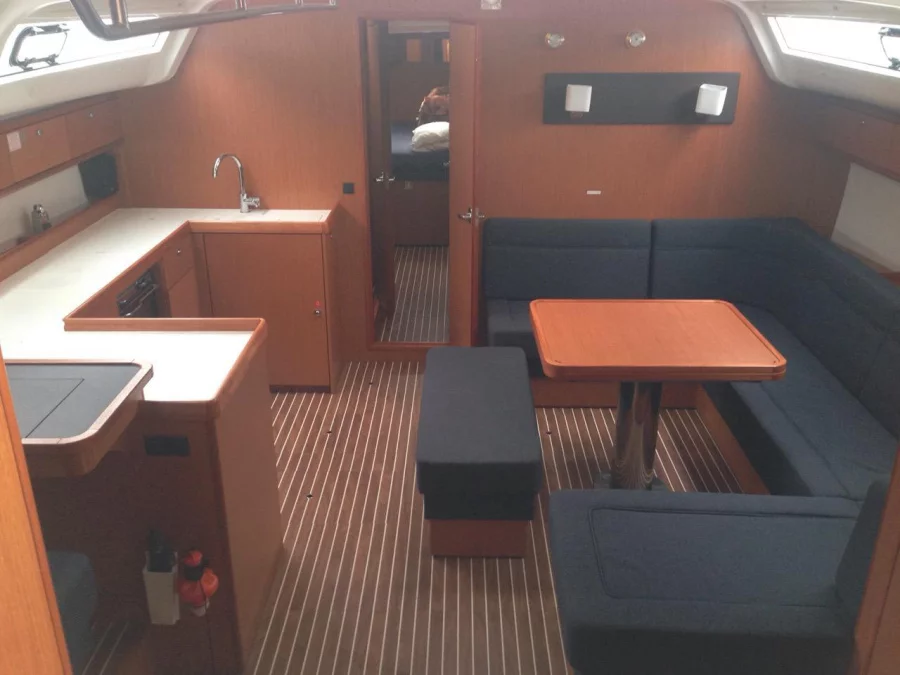 Bavaria Cruiser 51 (Vivi) Interior image - 12