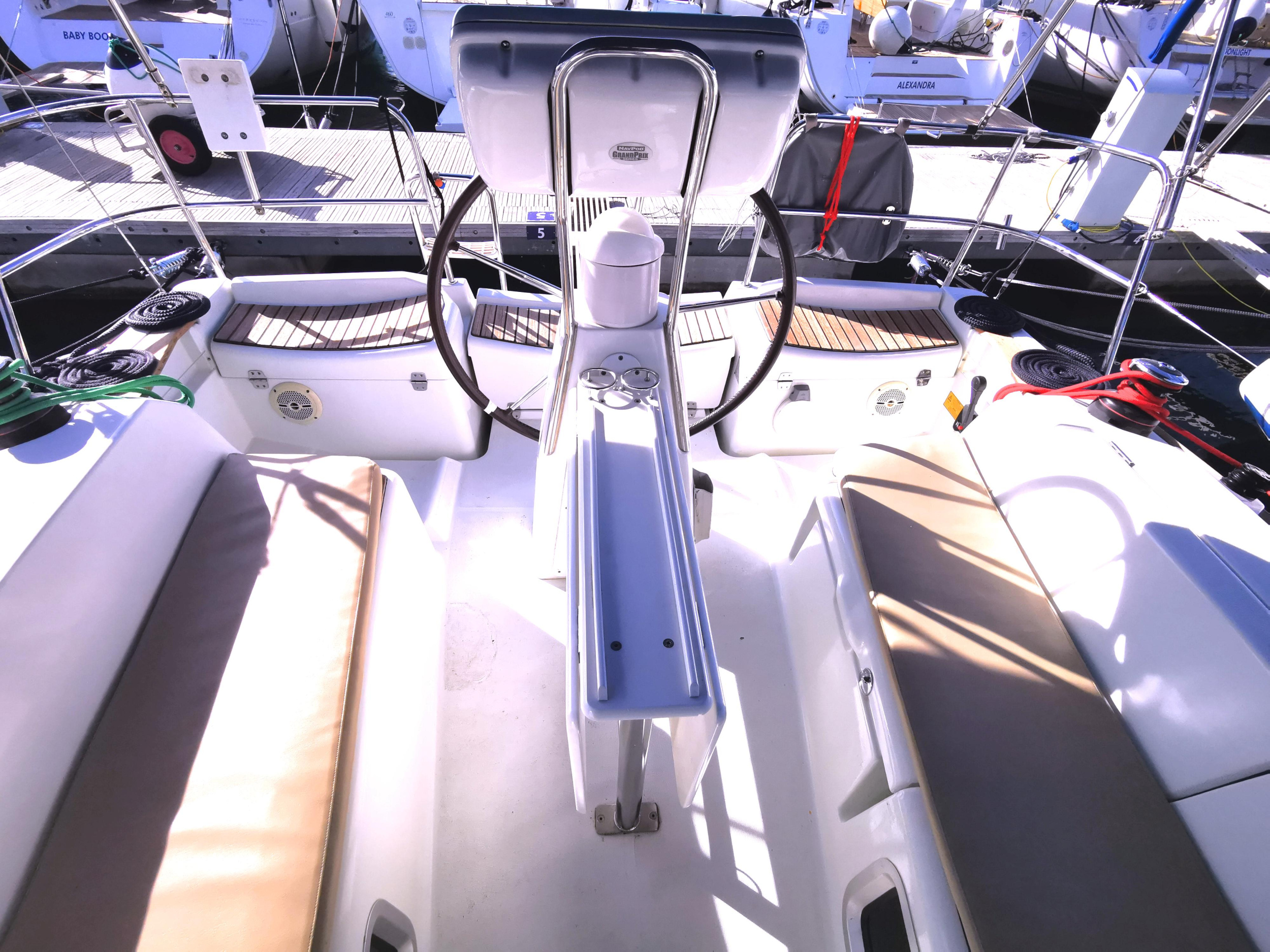 Photo #15 - Sun Odyssey 36i (Mia) in Novi Vinodolski - 9318