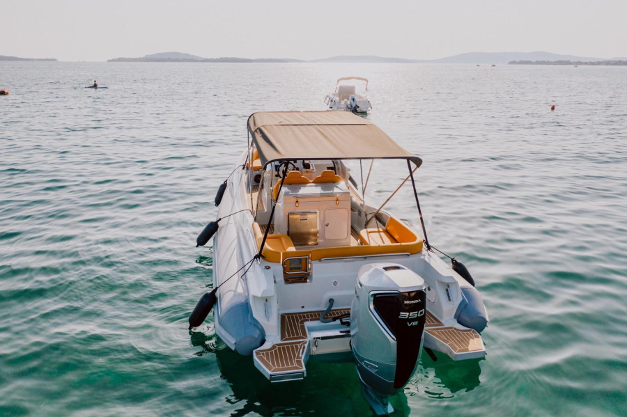 Photo #5 - Aquila 54 Yacht (By My Side) in Skradin  - 23429