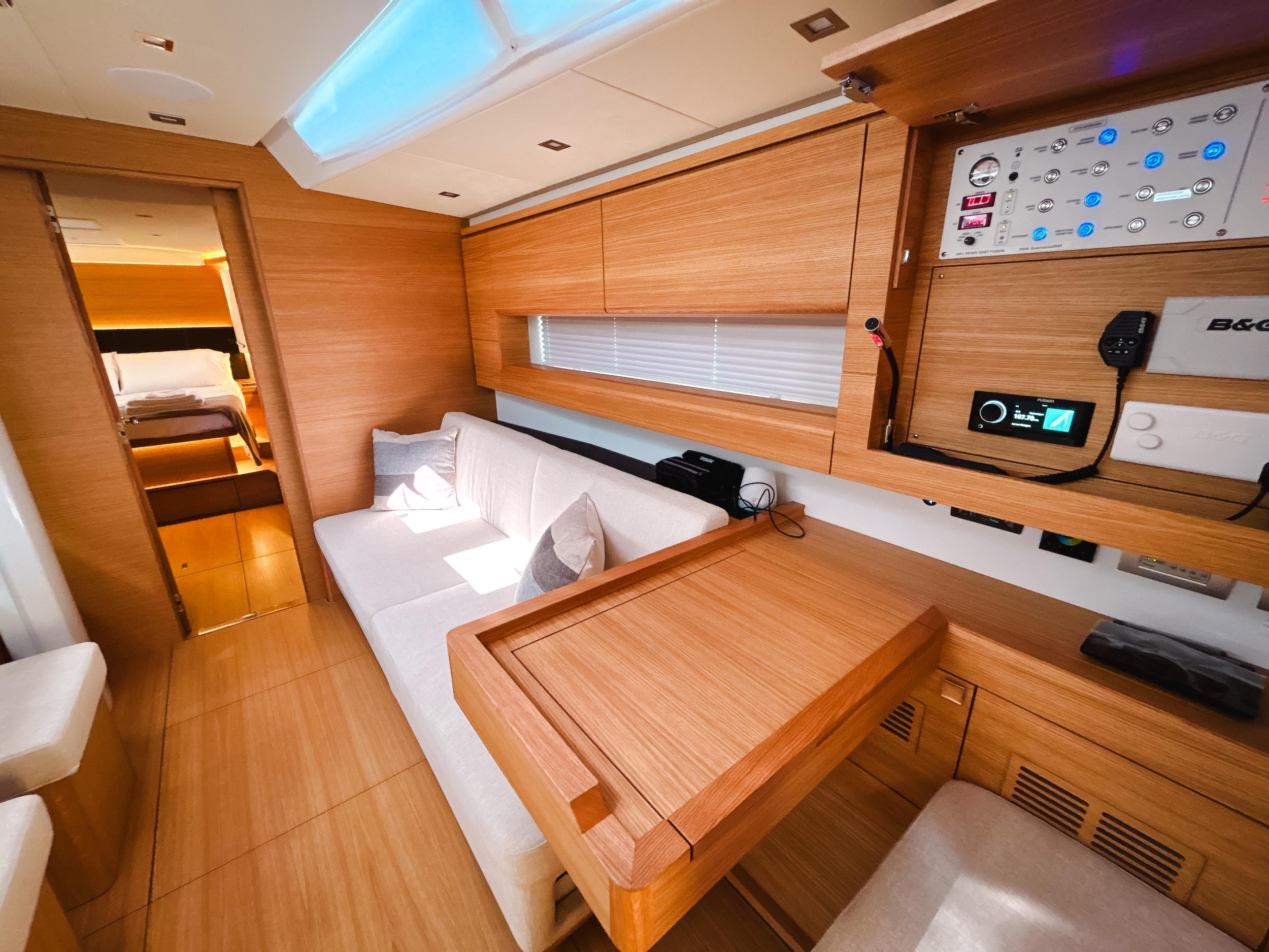 Solaris 50 — photo 11