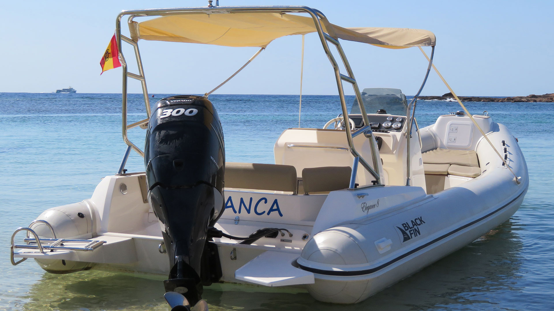 Photo #3 - Blackfin Elegance 8 (Blanca) in Talamanca - 17606