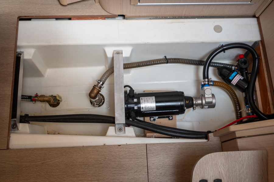 Oceanis 46.1 — photo 30