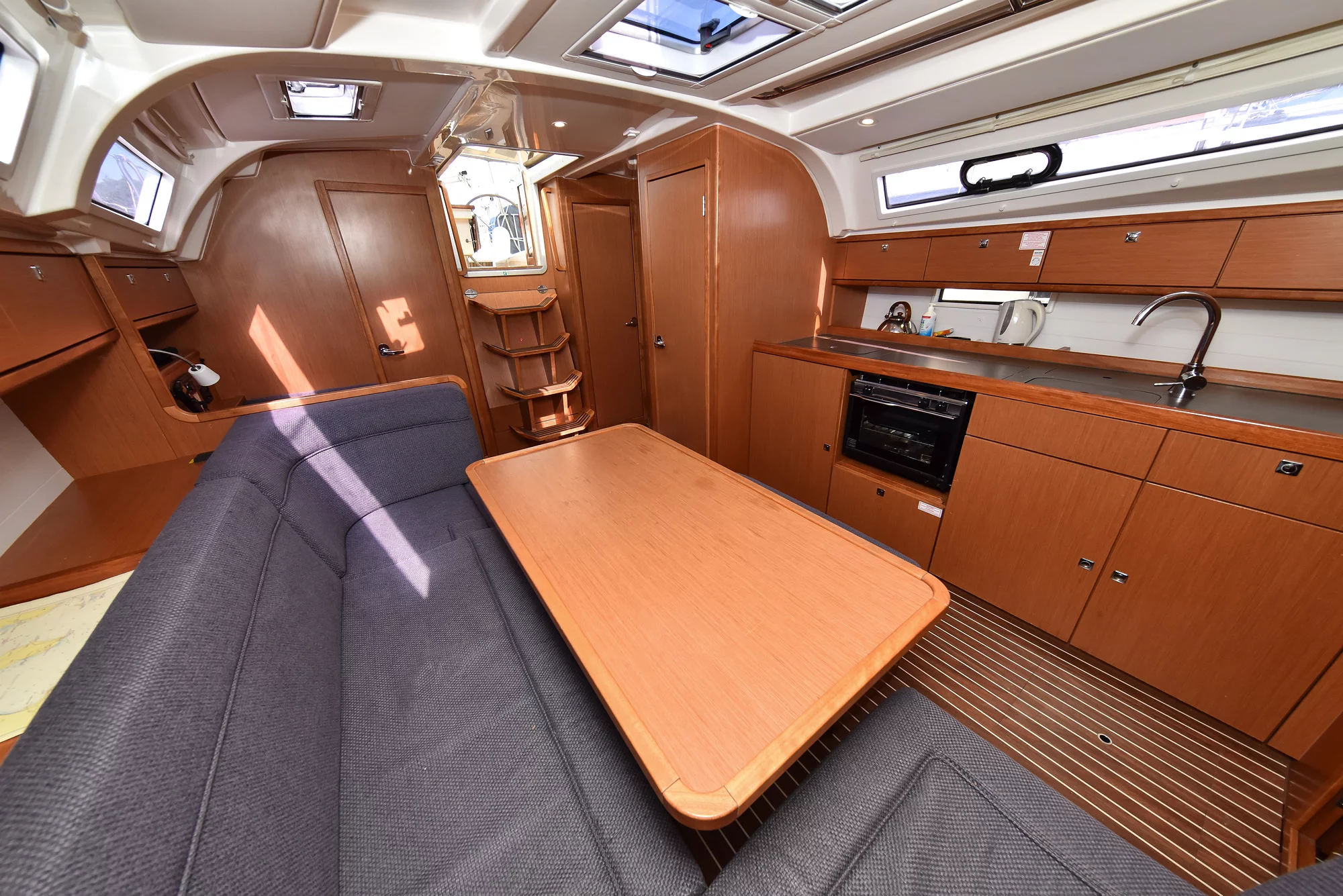 Bavaria Cruiser 41 (CHILL BILL)  - 39