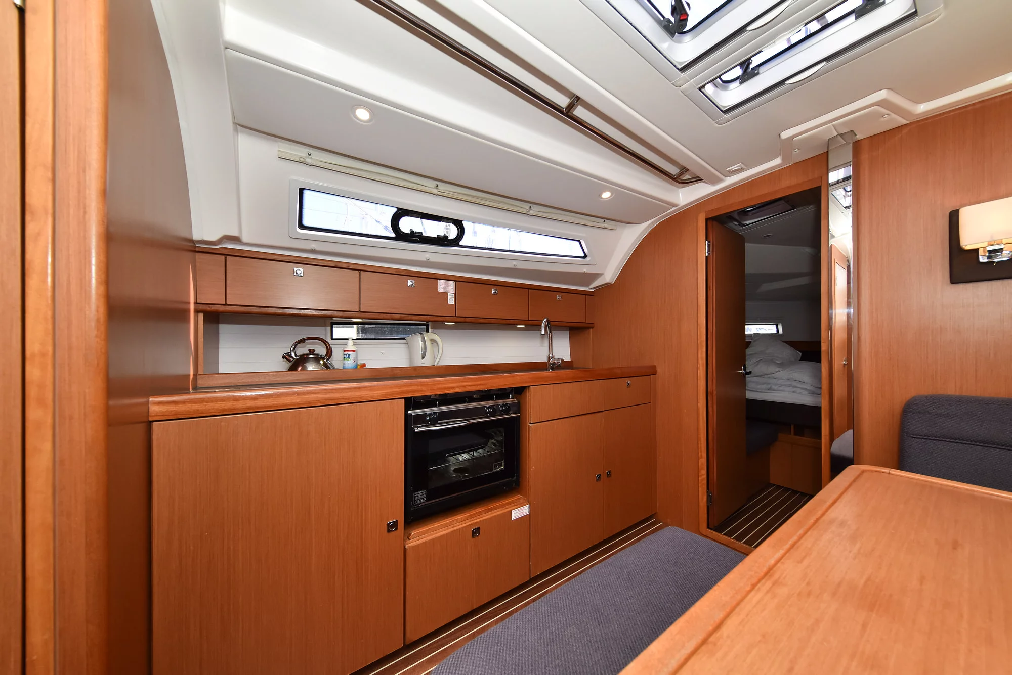 Bavaria Cruiser 41 (CHILL BILL)  - 10