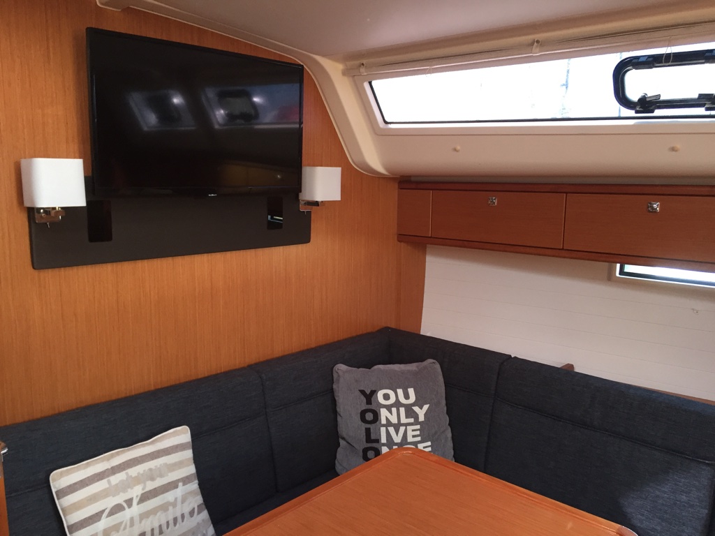 Bavaria 51 Cruiser — photo 9