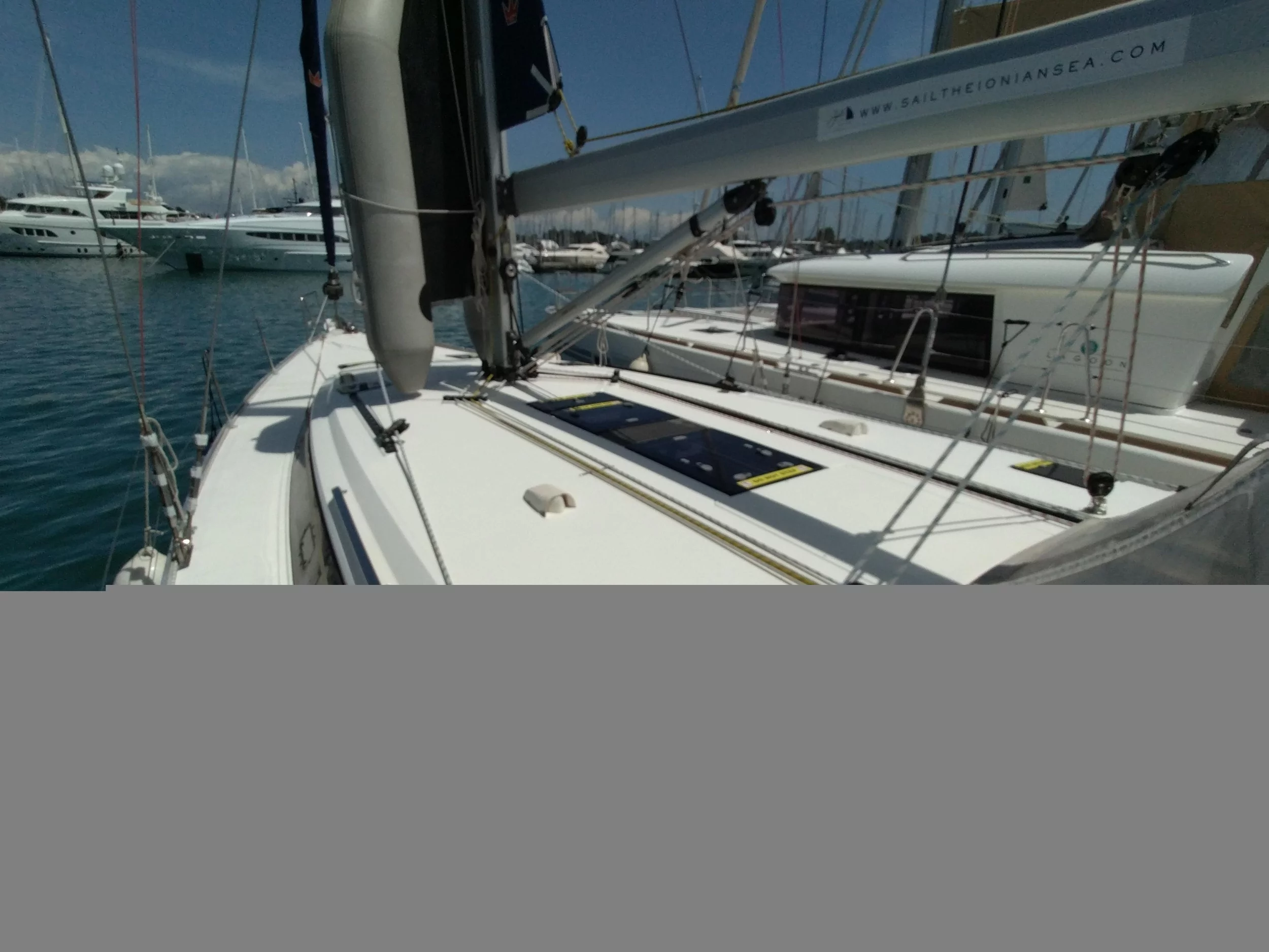 Bavaria Cruiser 51 (Gin Tonic)  - 1