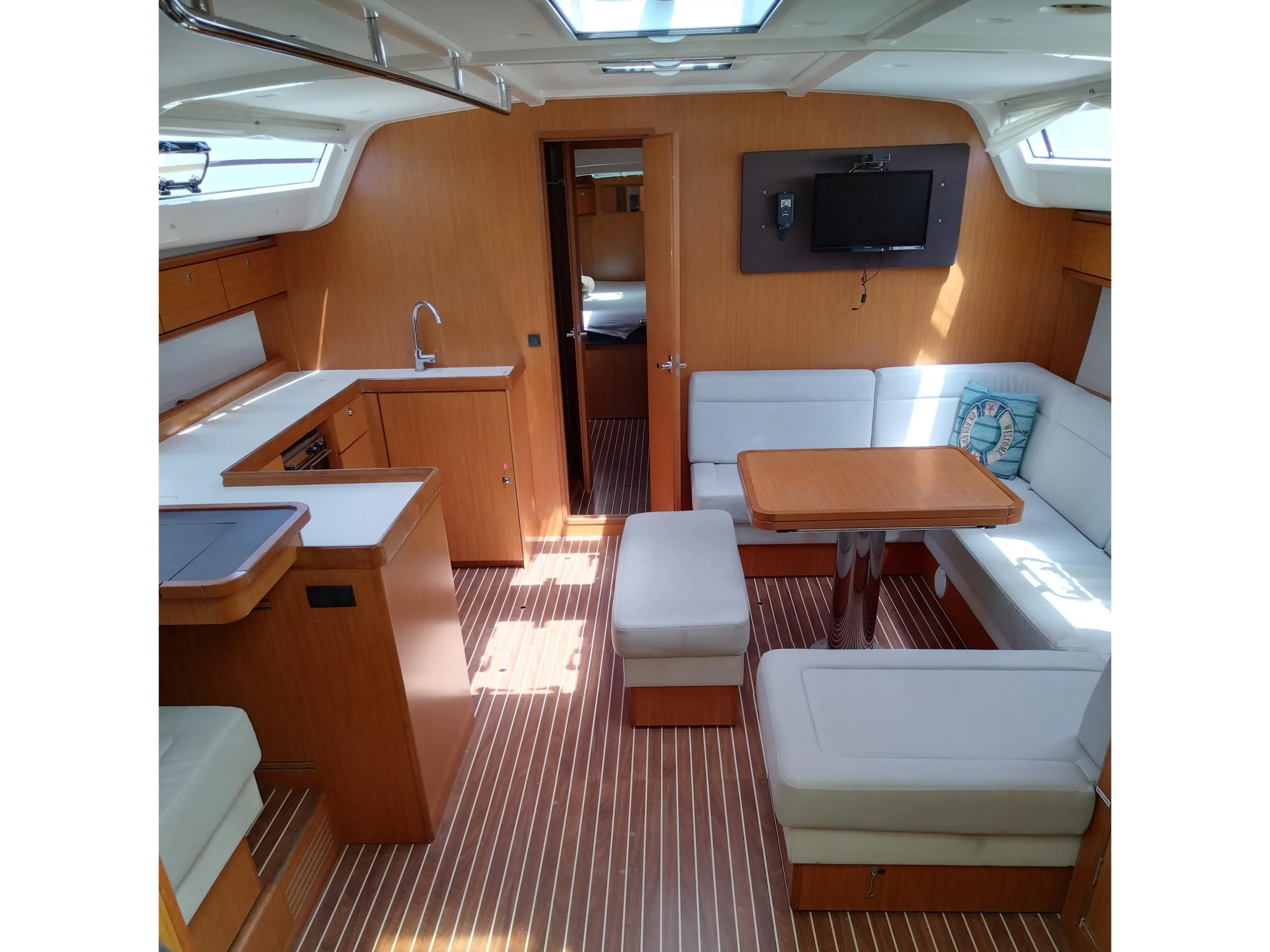 Bavaria Cruiser 51 (Gin Tonic) Interior image - 19