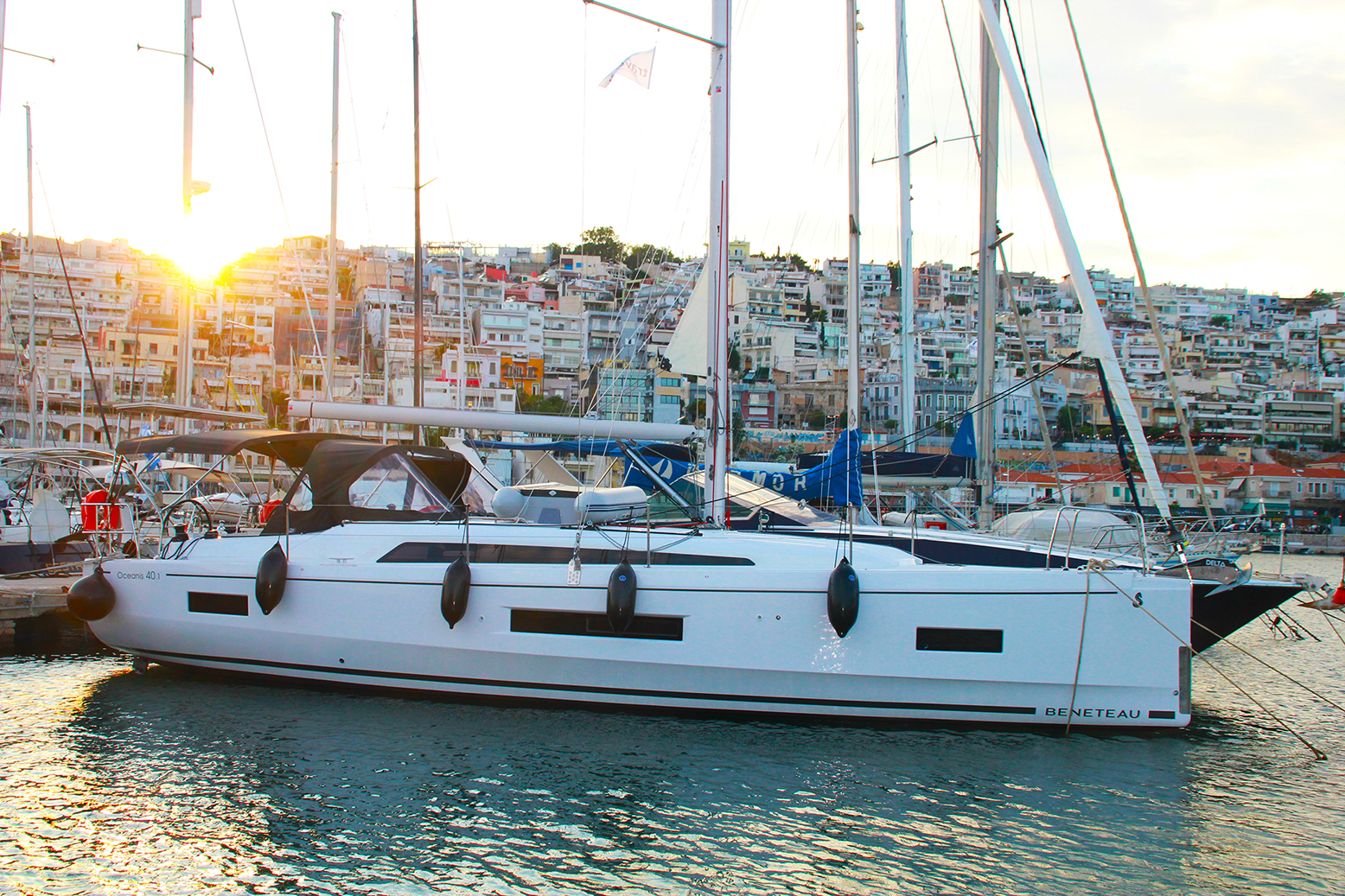 Photo #2 - Oceanis 40.1 (Maranel) en Salamina - 16982