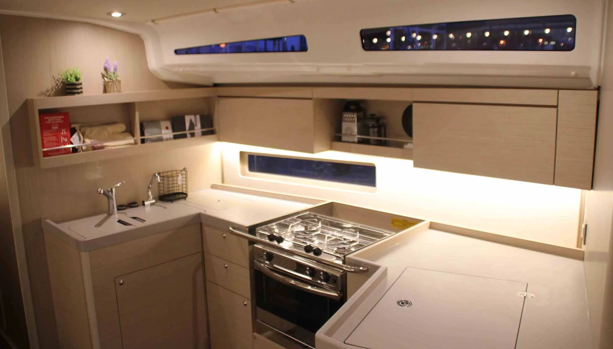 Oceanis 40.1 (Maranel)  - 13