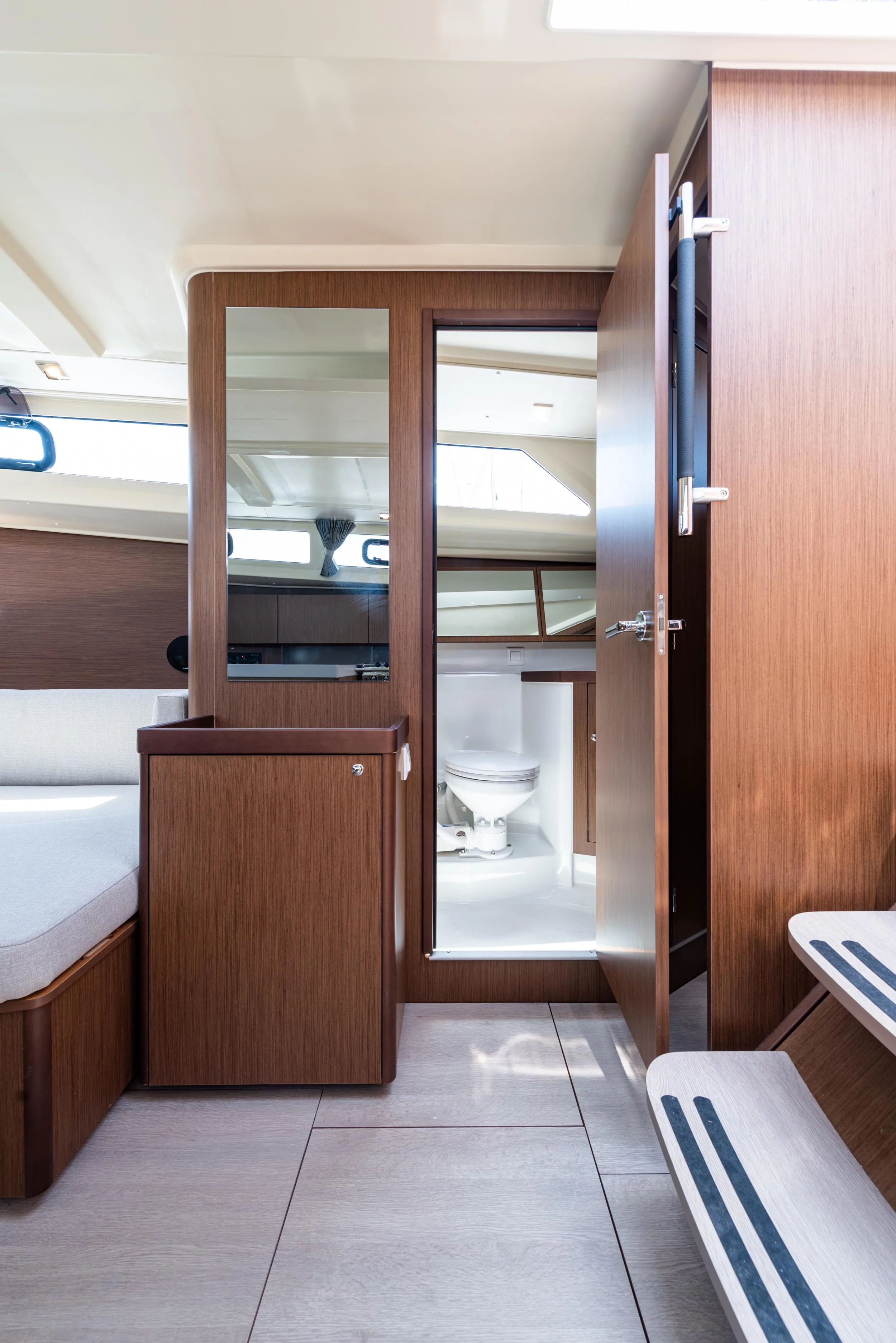 Oceanis 41.1 (Argyroula)  - 1