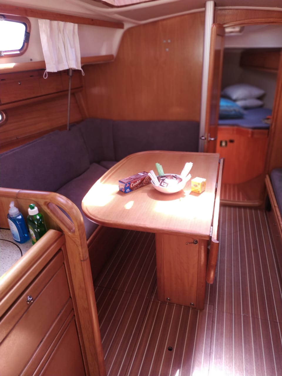 Bavaria Cruiser 33 — photo 11