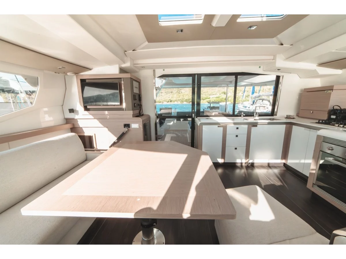 Tanna 47 (Blue Mandarin) Interior image - 10