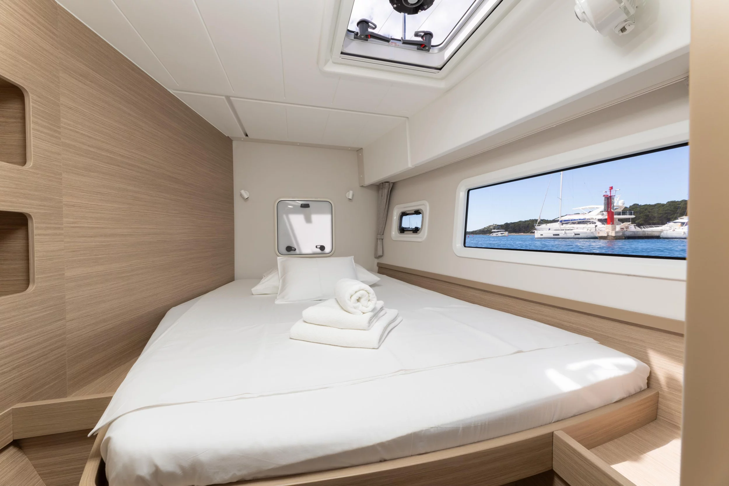Lagoon 42 Millenium (LADY AURORA)  - 1