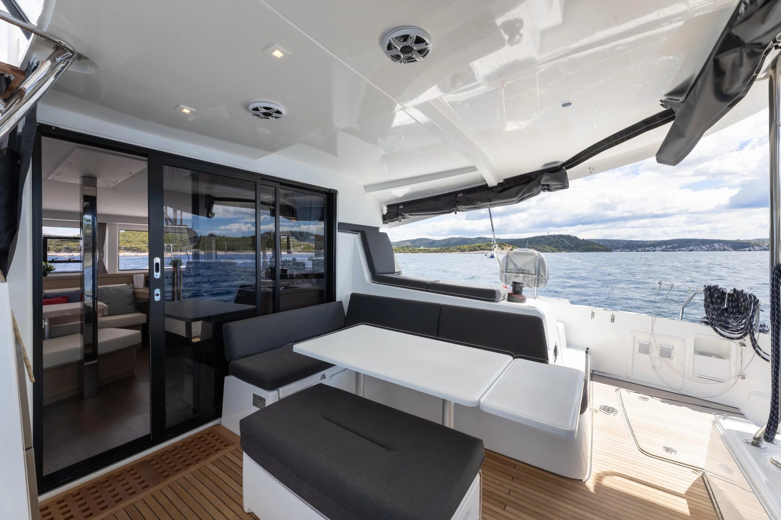 Lagoon 42 Millenium (LADY AURORA)  - 4