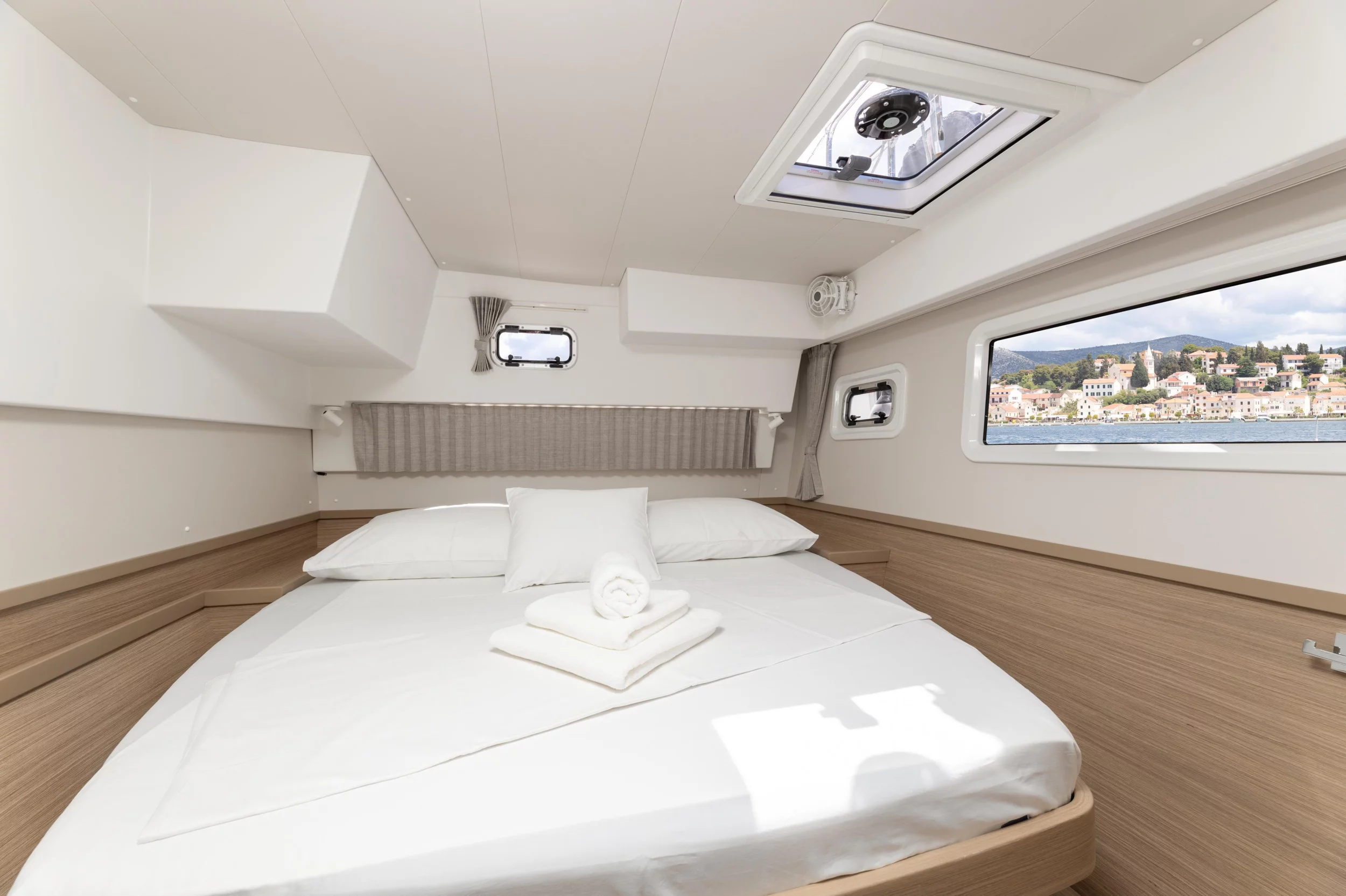 Lagoon 42 Millenium (LADY AURORA)  - 14