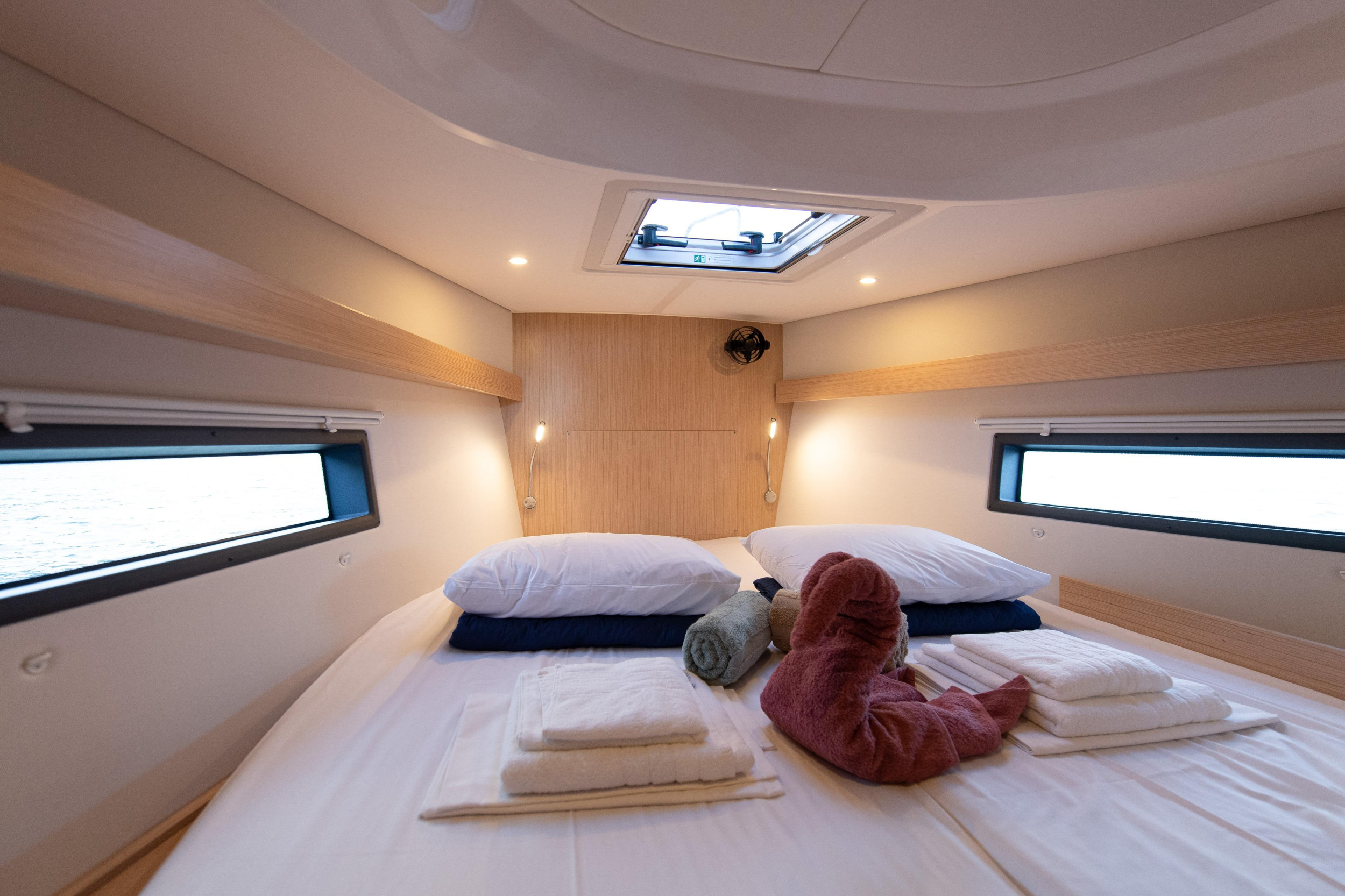 Photo #2 - Bavaria C42 (Karpouzi |, Bow Thruster, Full teak deck) in Preveza - 13468