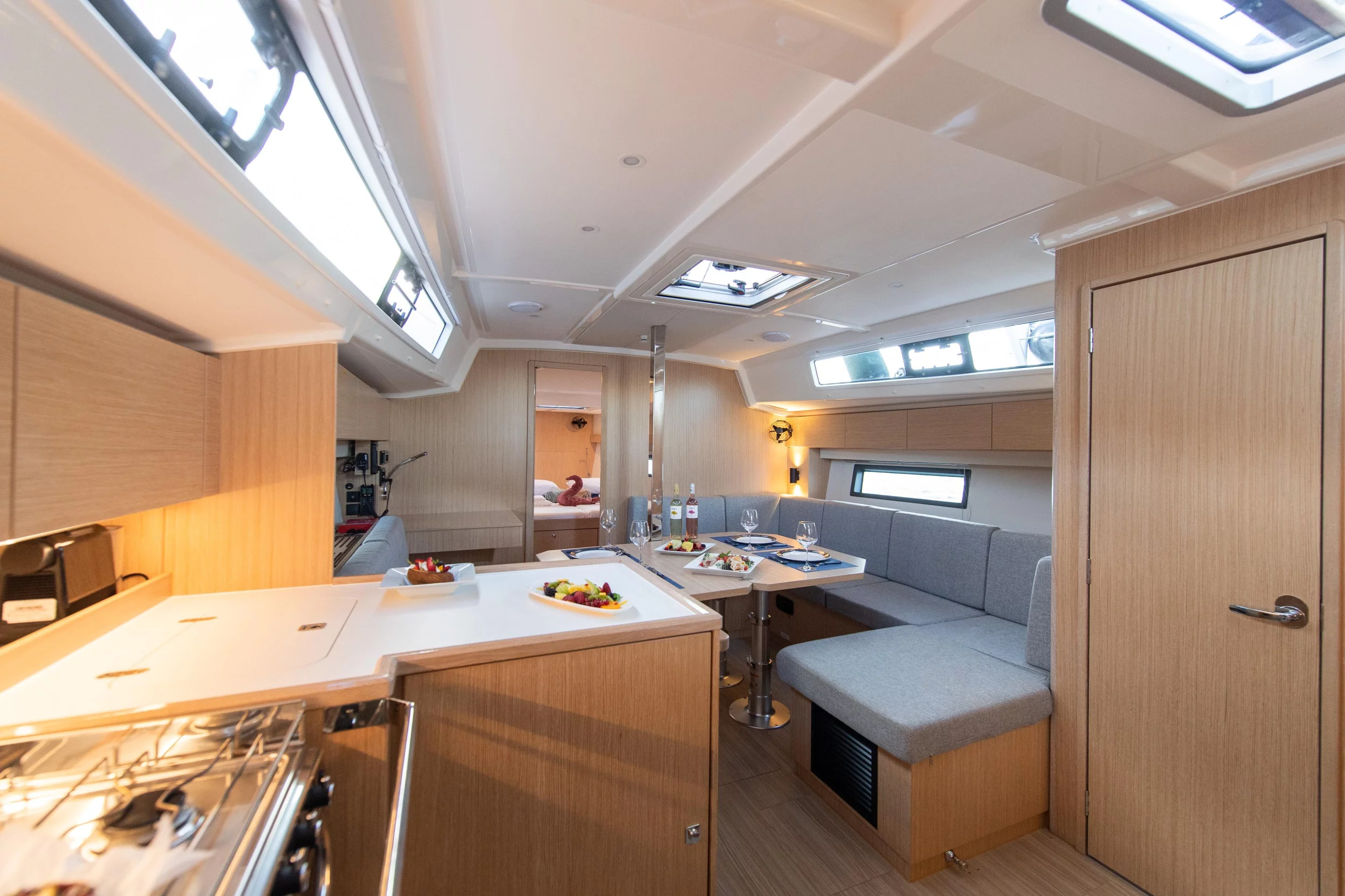 Bavaria C42 (Karpouzi |, Bow Thruster, Full teak deck)  - 6