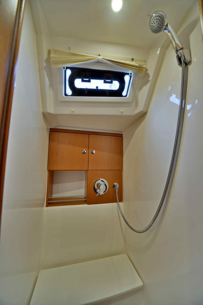 Photo #3 - Bavaria 46 Cruiser (Aelia) in Nea Peramos - 17734