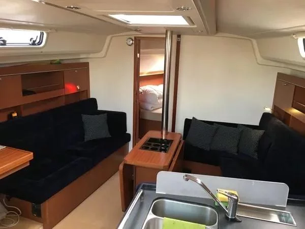 Hanse 385 (Milda) Interior image - 2