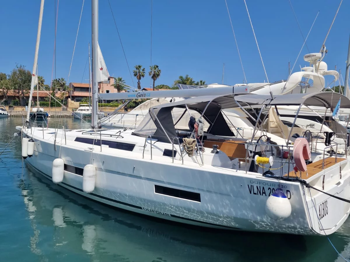 Dufour 530 Grand Large (Albus) Main image - 0