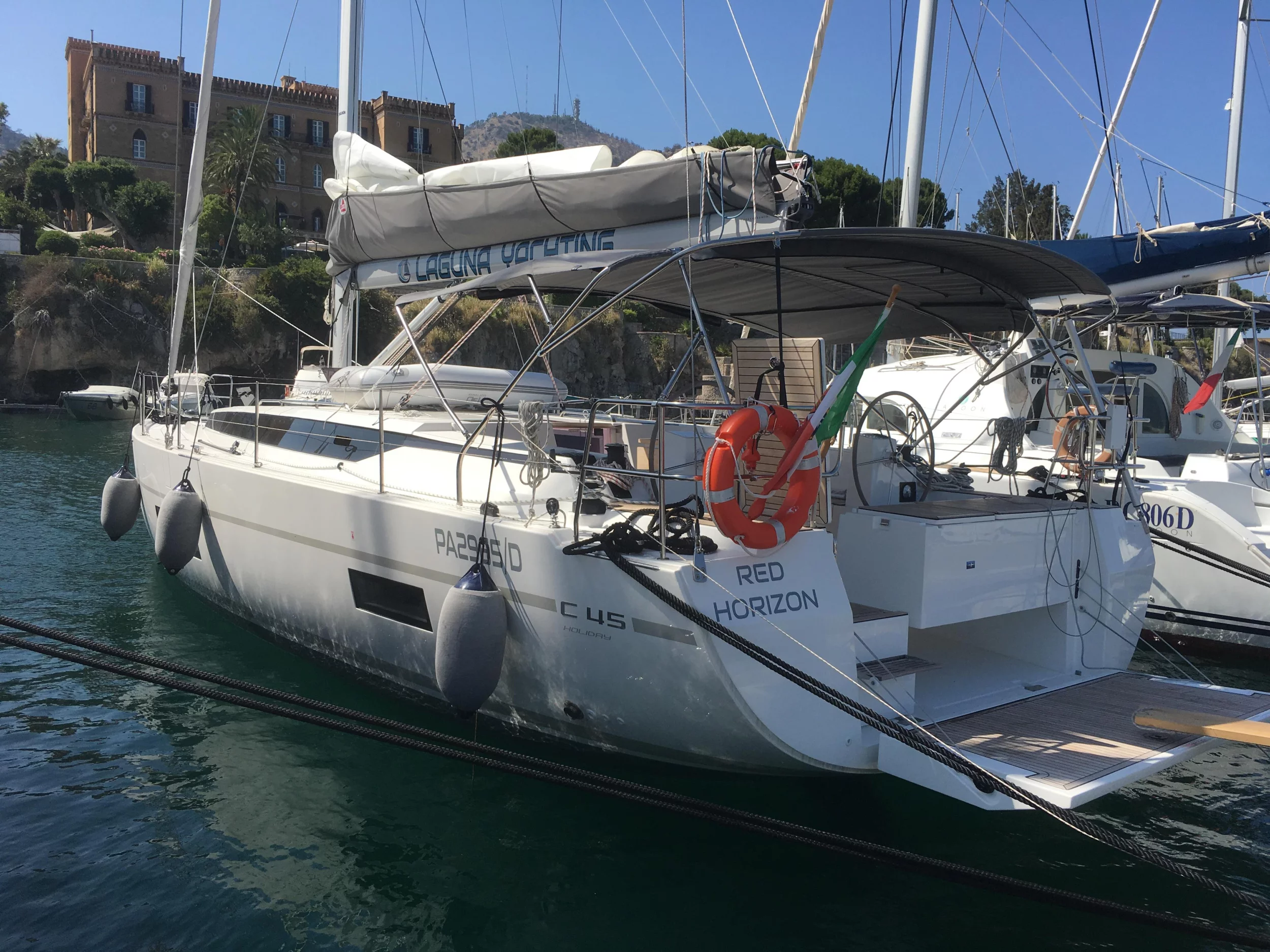 Bavaria C45 (Red Horizon)  - 4