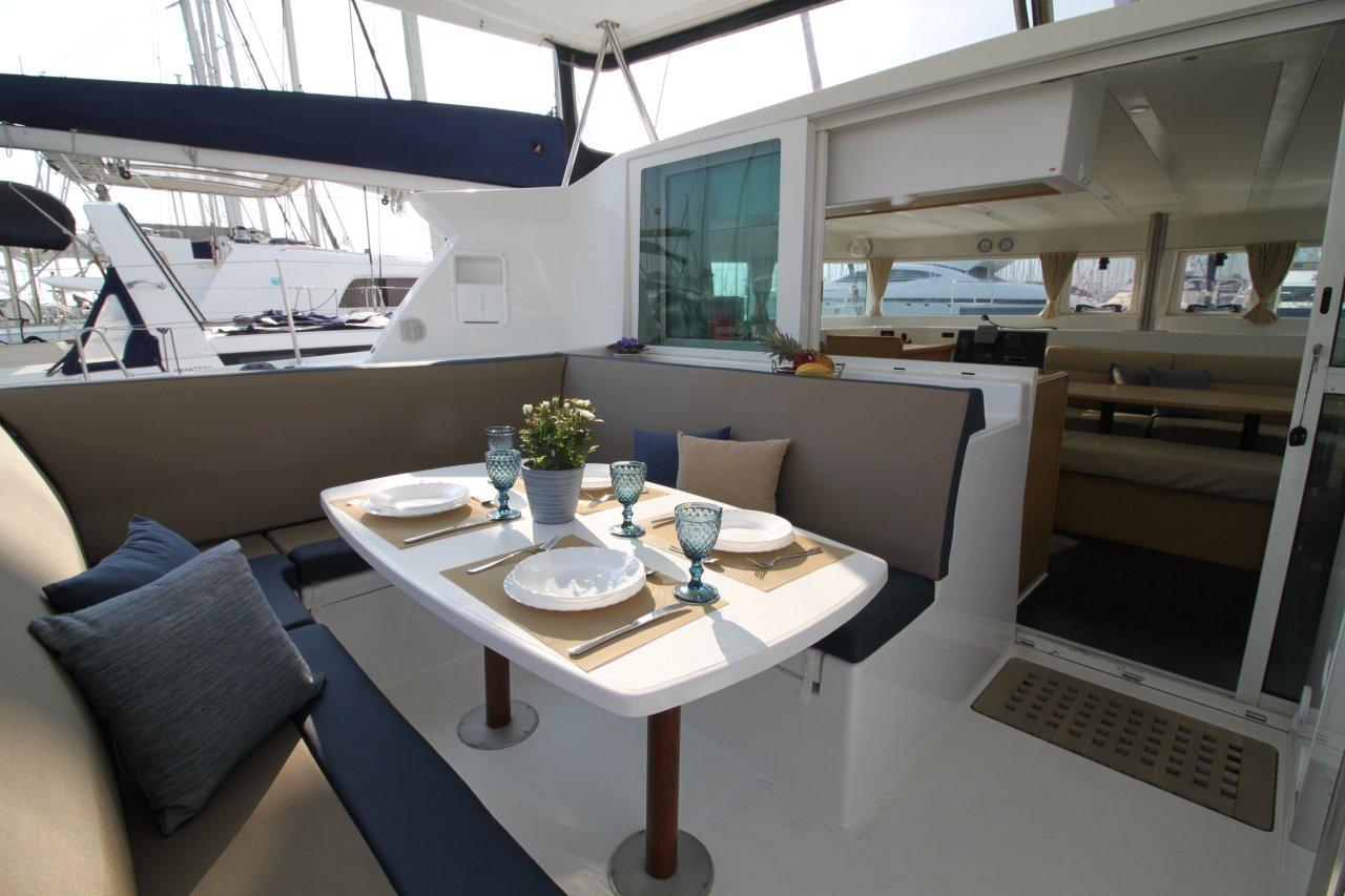 Photo #9 - Lagoon 420 (Vegas - ( - - Refit 2021)) in Athens - 8578