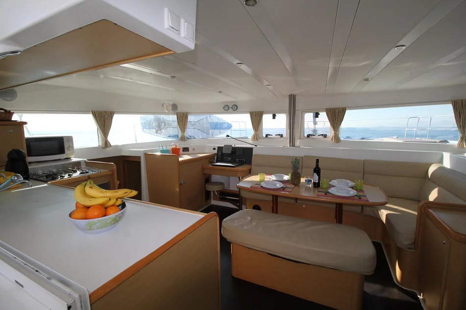 Lagoon 420 (Vegas - ( - - Refit 2021))  - 3