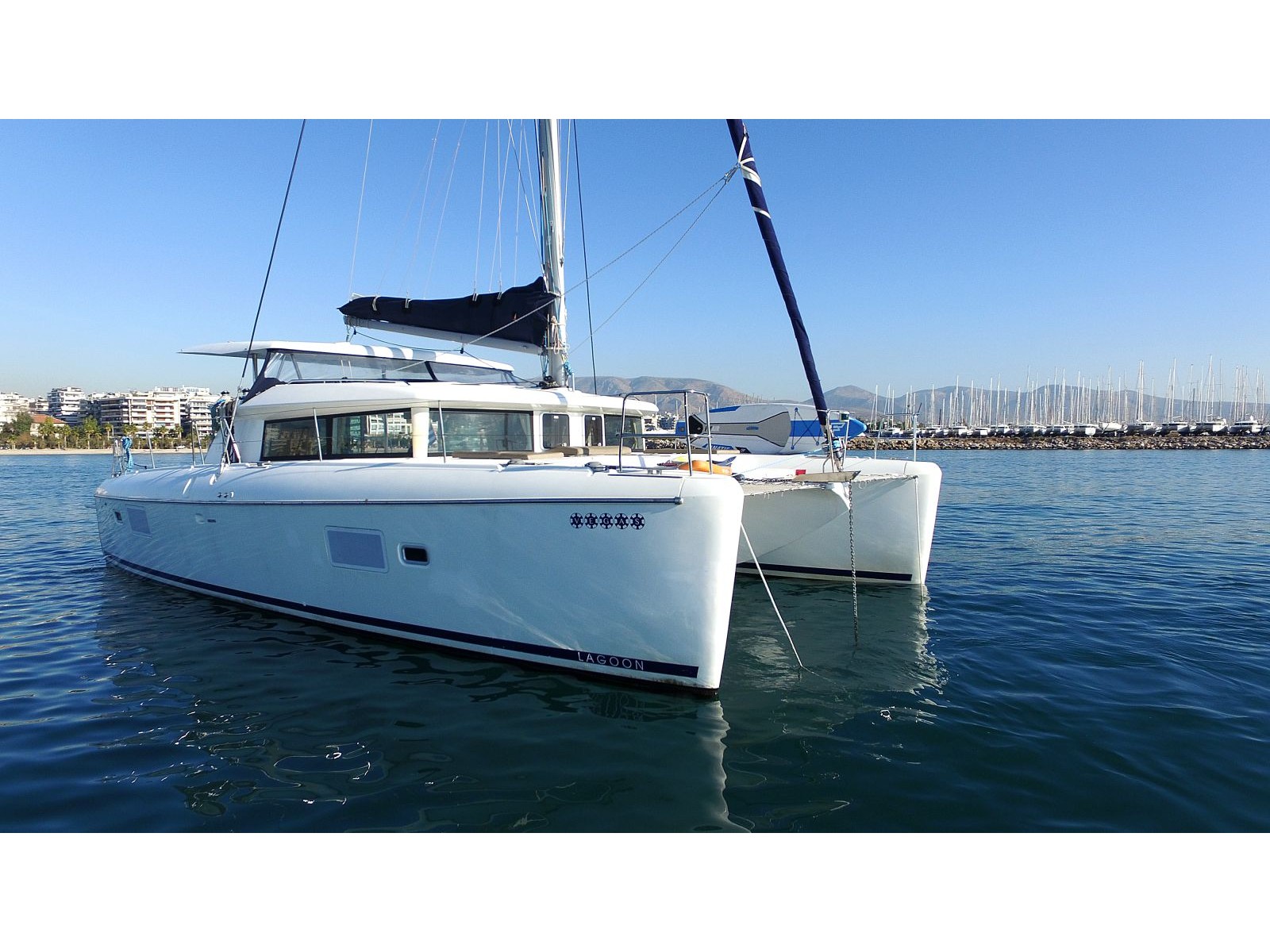 Photo #1 - Lagoon 420 (Vegas - ( - - Refit 2021)) in Athens - 8578
