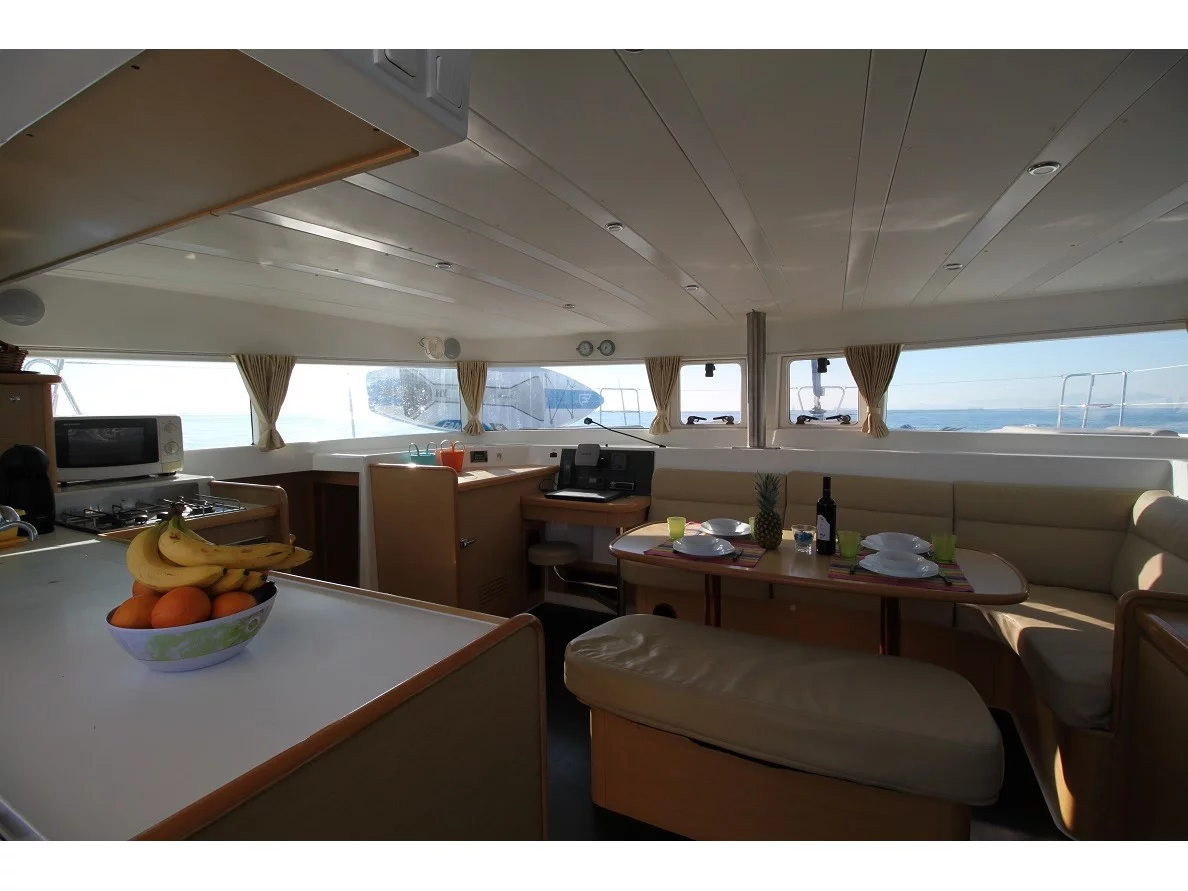 Lagoon 420 (Vegas - ( - - Refit 2021)) Interior image - 2