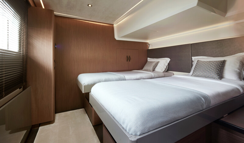 Photo #6 - Prestige M48 (Lady Francy) in Castellammare - 17869