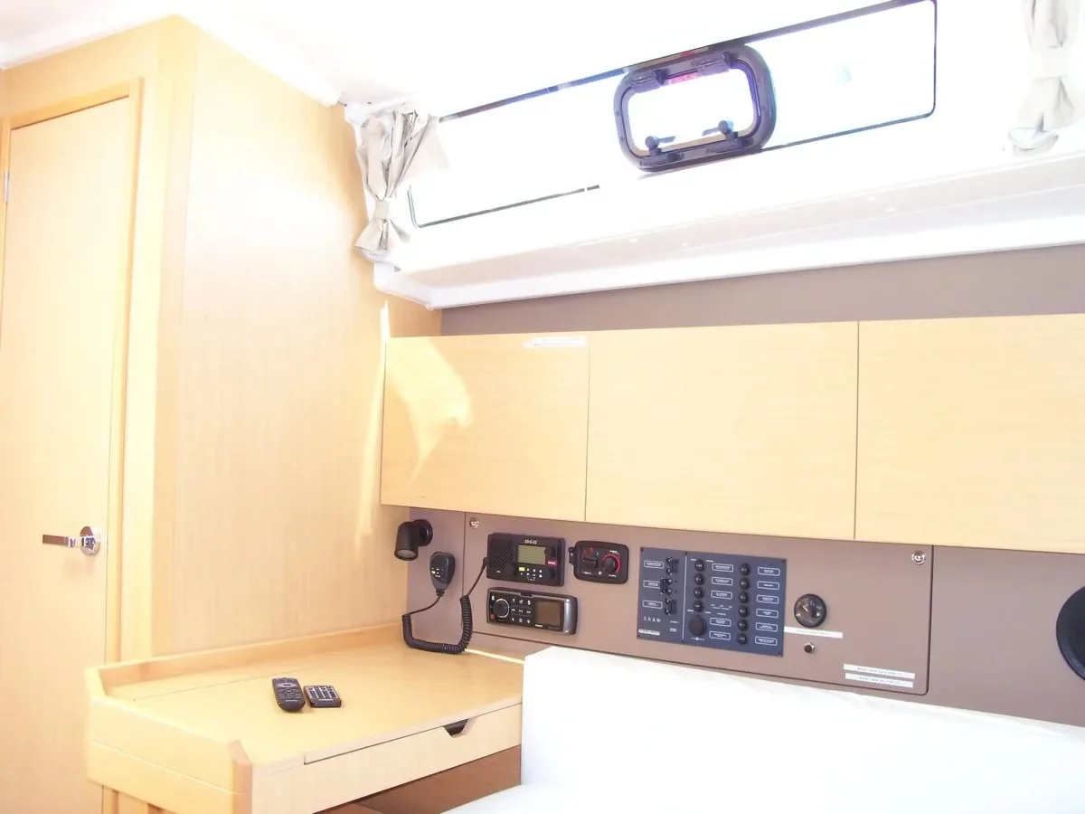Oceanis 38 (Marica) Interior image - 2