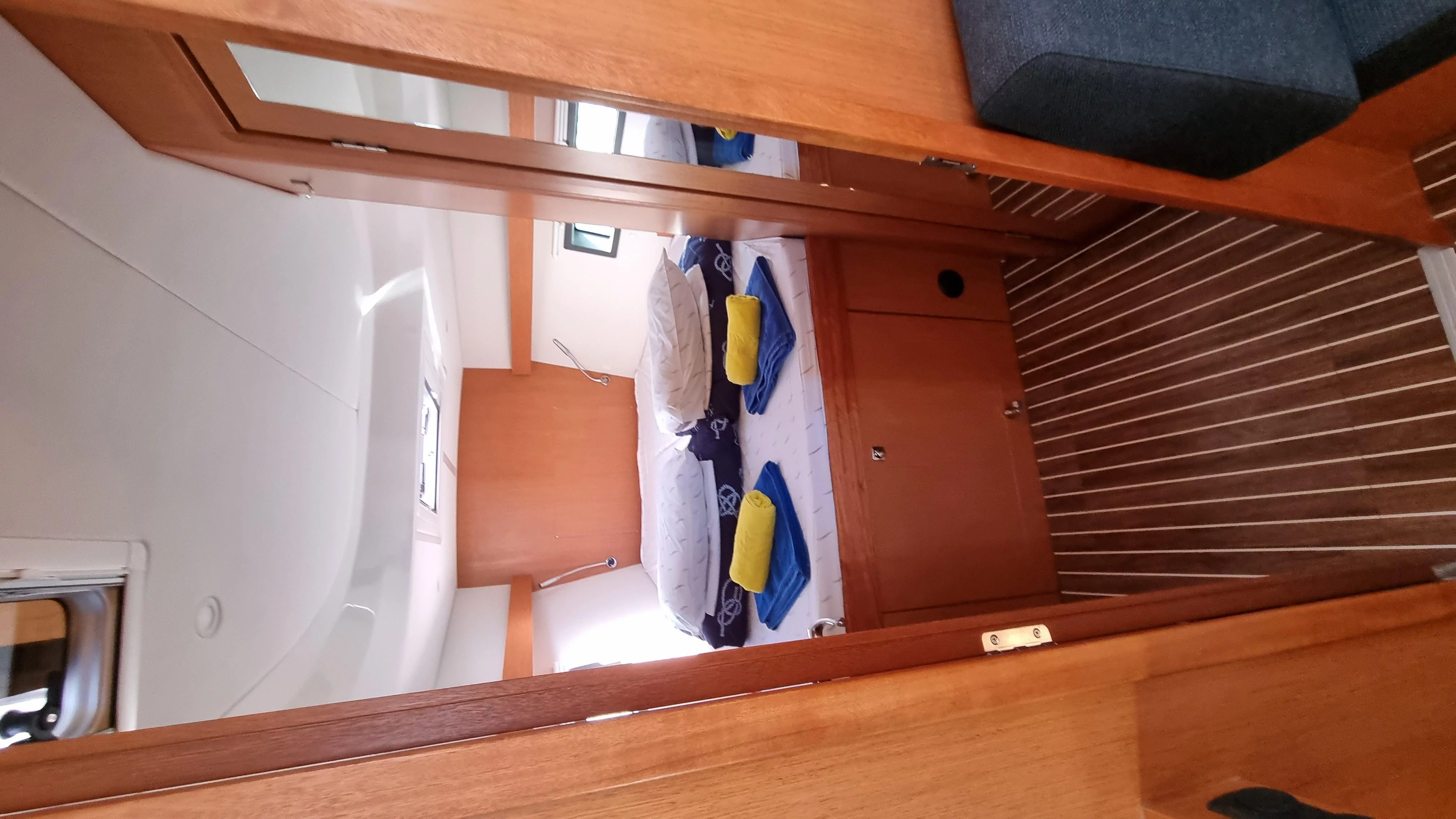 Bavaria C42 (Quick Point)  - 16