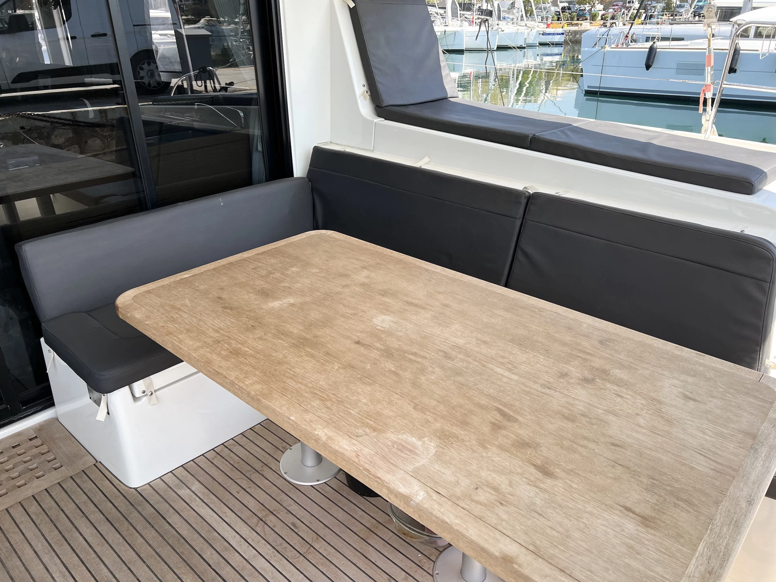 Lagoon 42 (Sea Hawk)  - 10